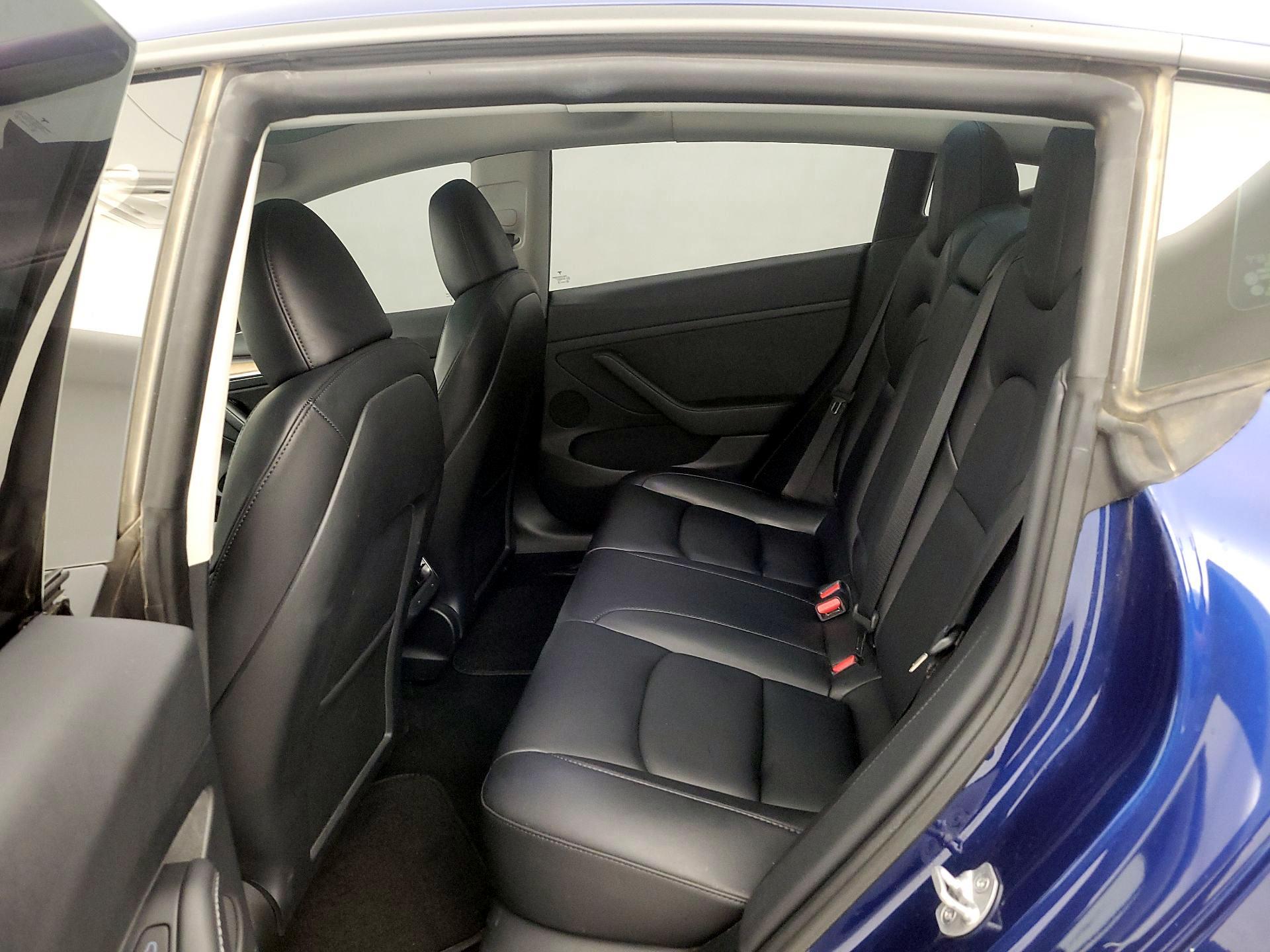 Thumbnail: 2023 Tesla Model 3 - 19