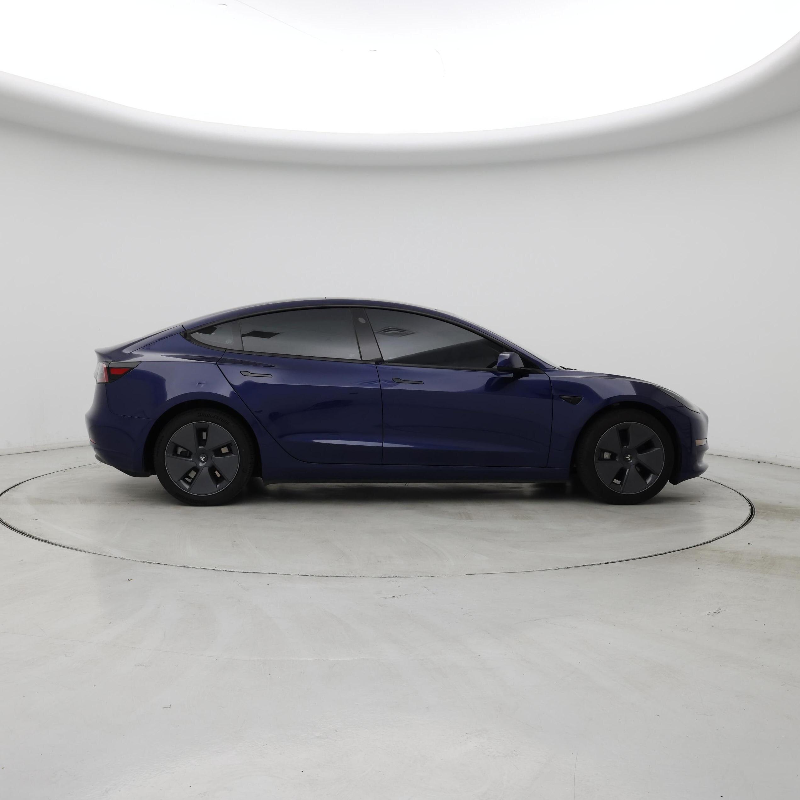 Thumbnail: 2023 Tesla Model 3 - 7
