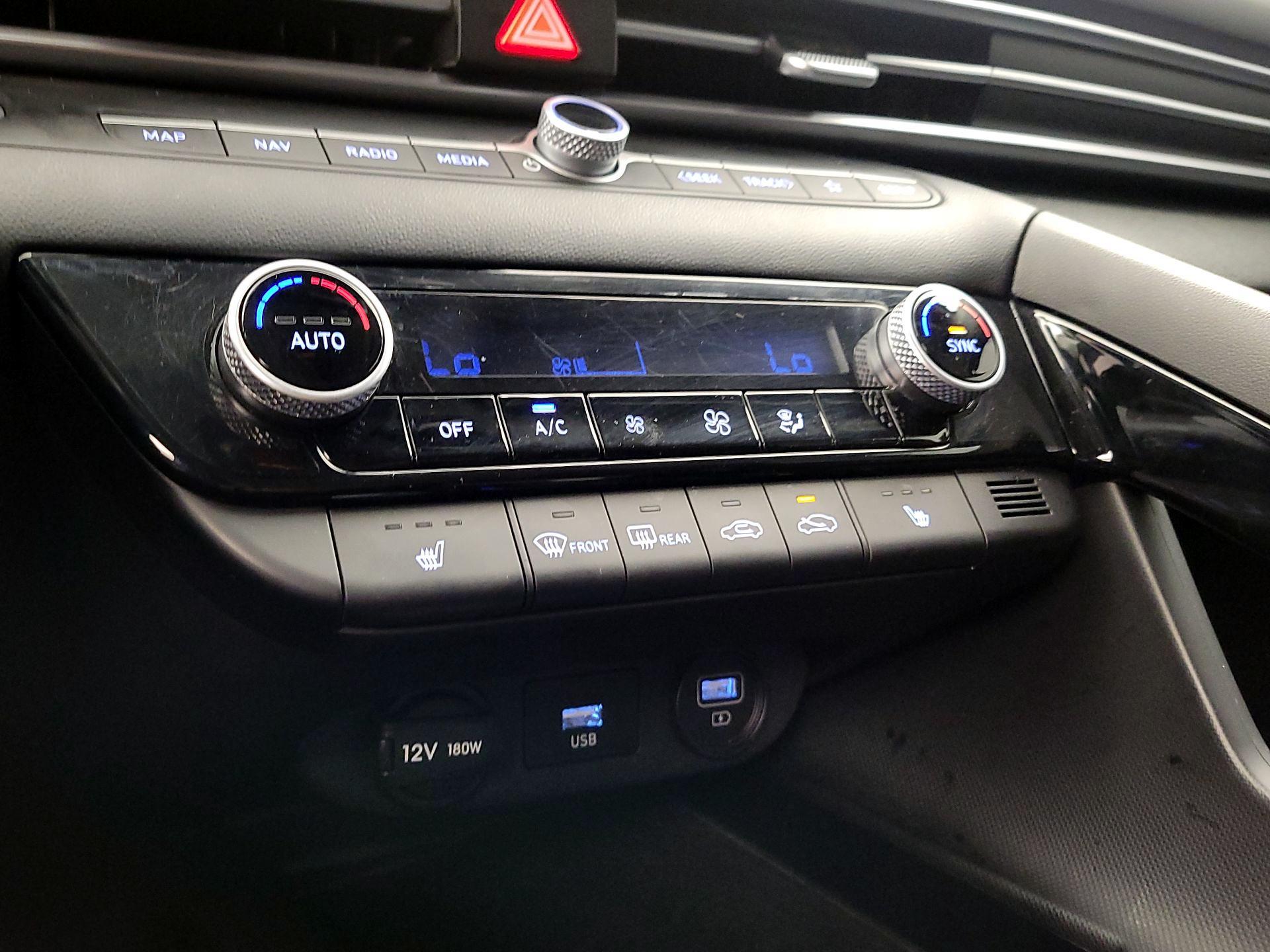 Thumbnail: 2023 Hyundai Elantra - 17