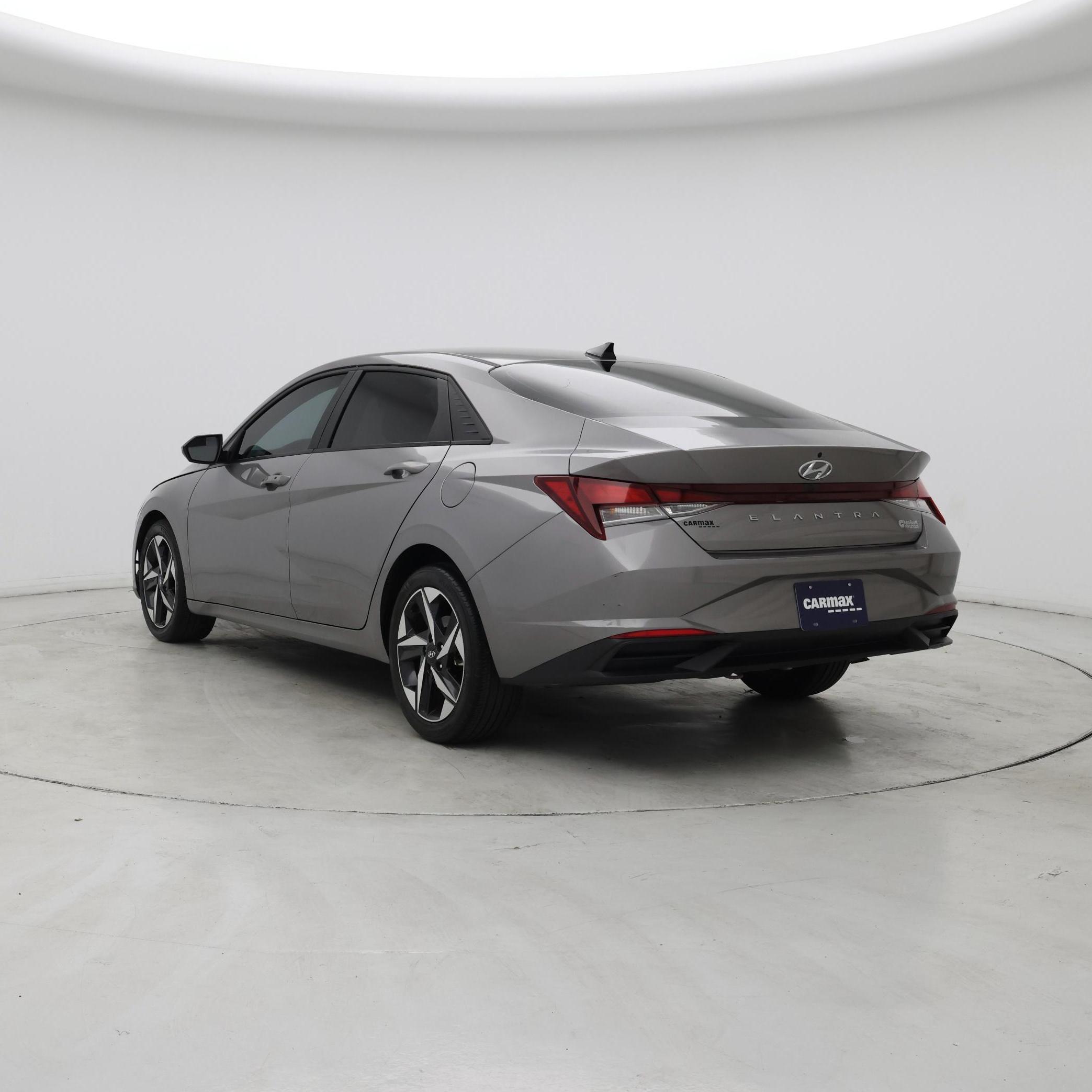 Thumbnail: 2023 Hyundai Elantra - 2