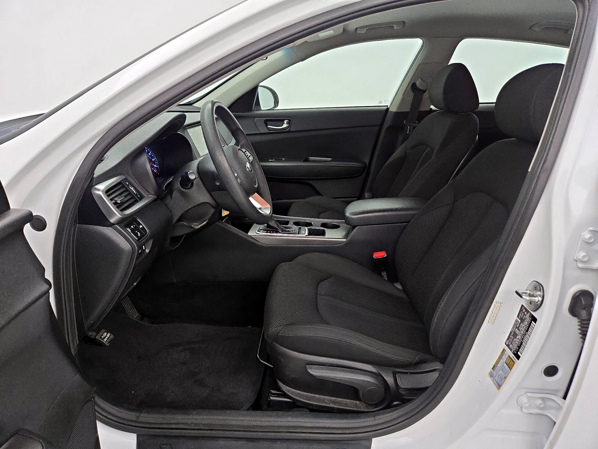 Thumbnail: 2020 Kia Optima - 11