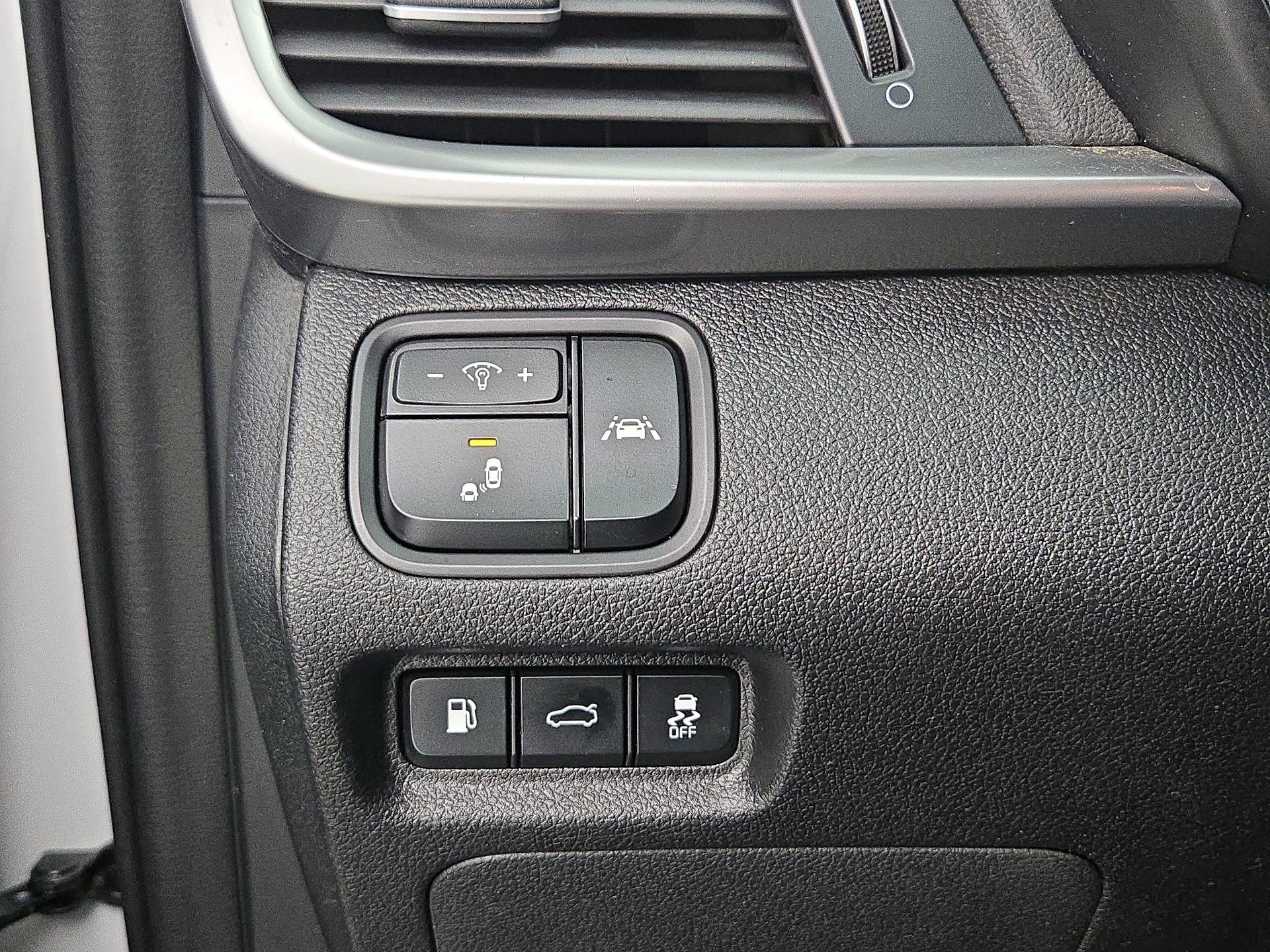 Thumbnail: 2020 Kia Optima - 13