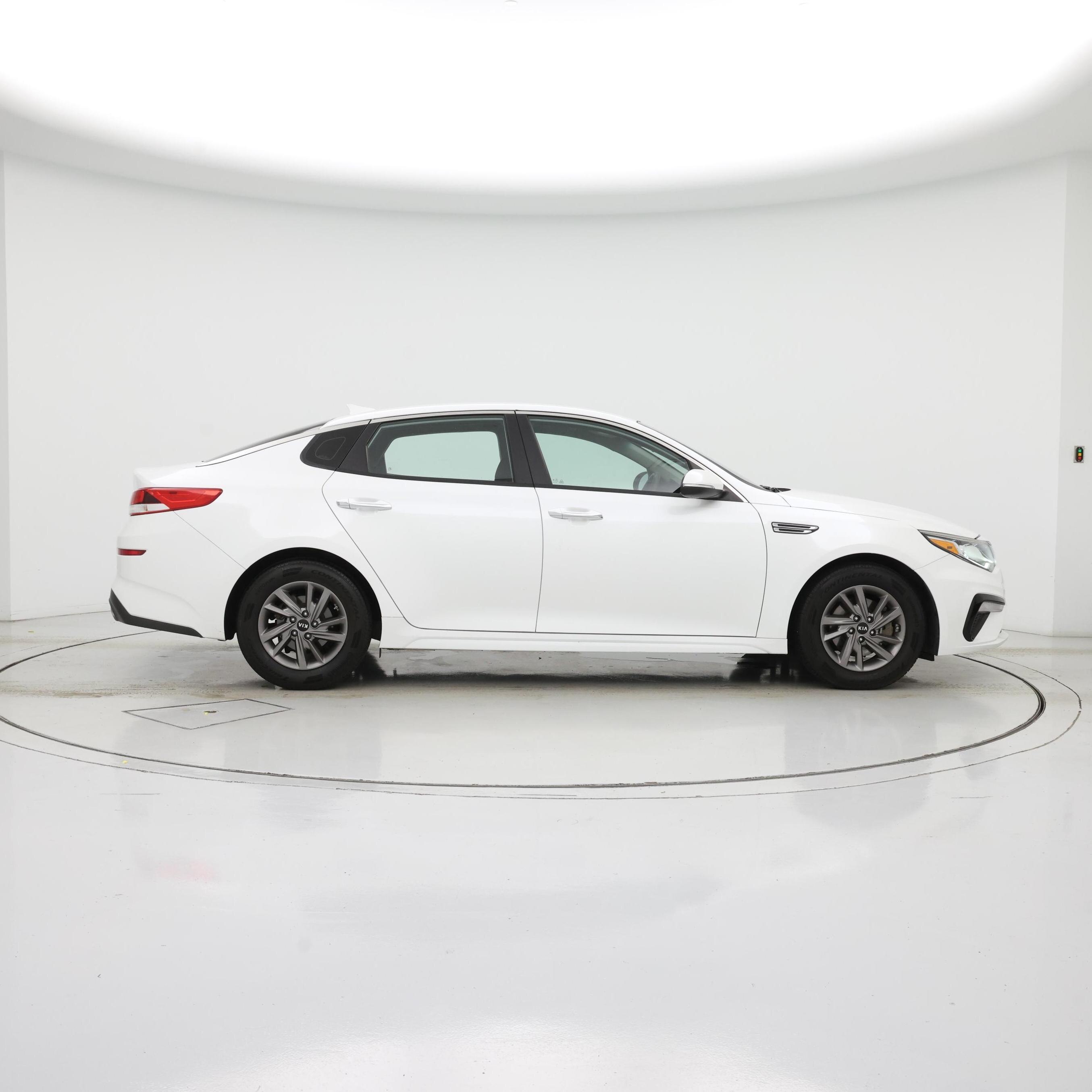 Thumbnail: 2020 Kia Optima - 7