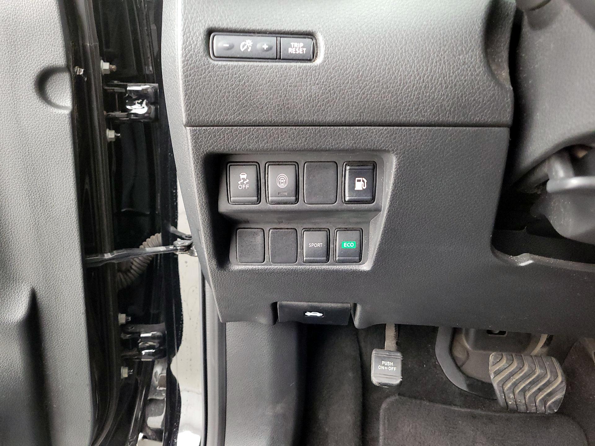 Thumbnail: 2020 Nissan Rogue - 13