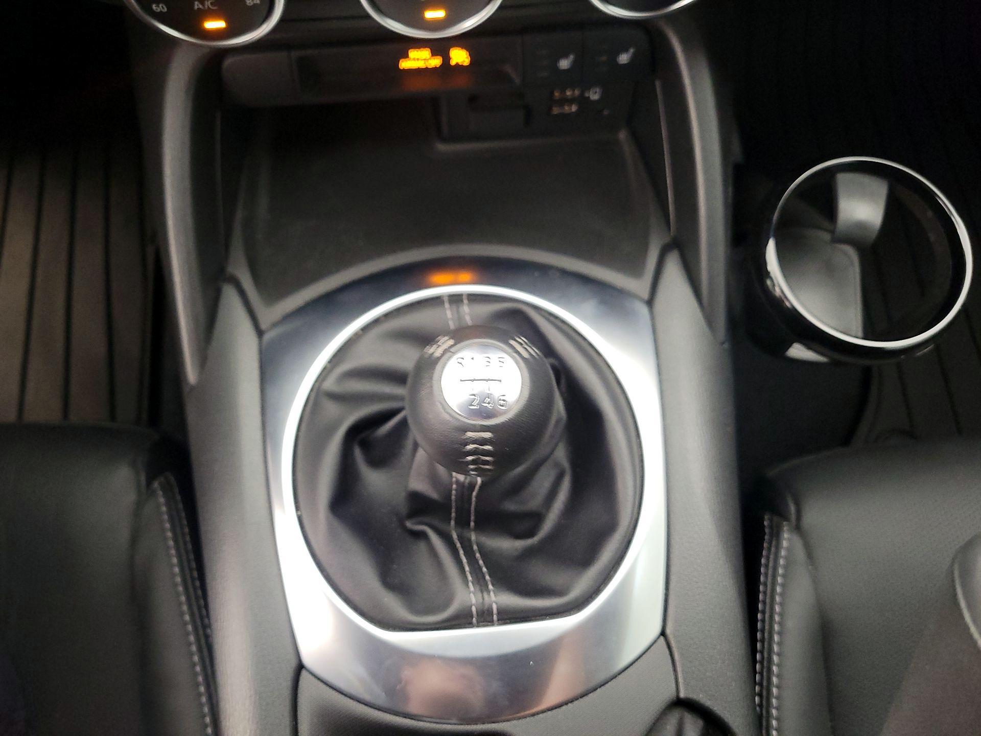 Thumbnail: 2023 Mazda MX-5 Miata - 18