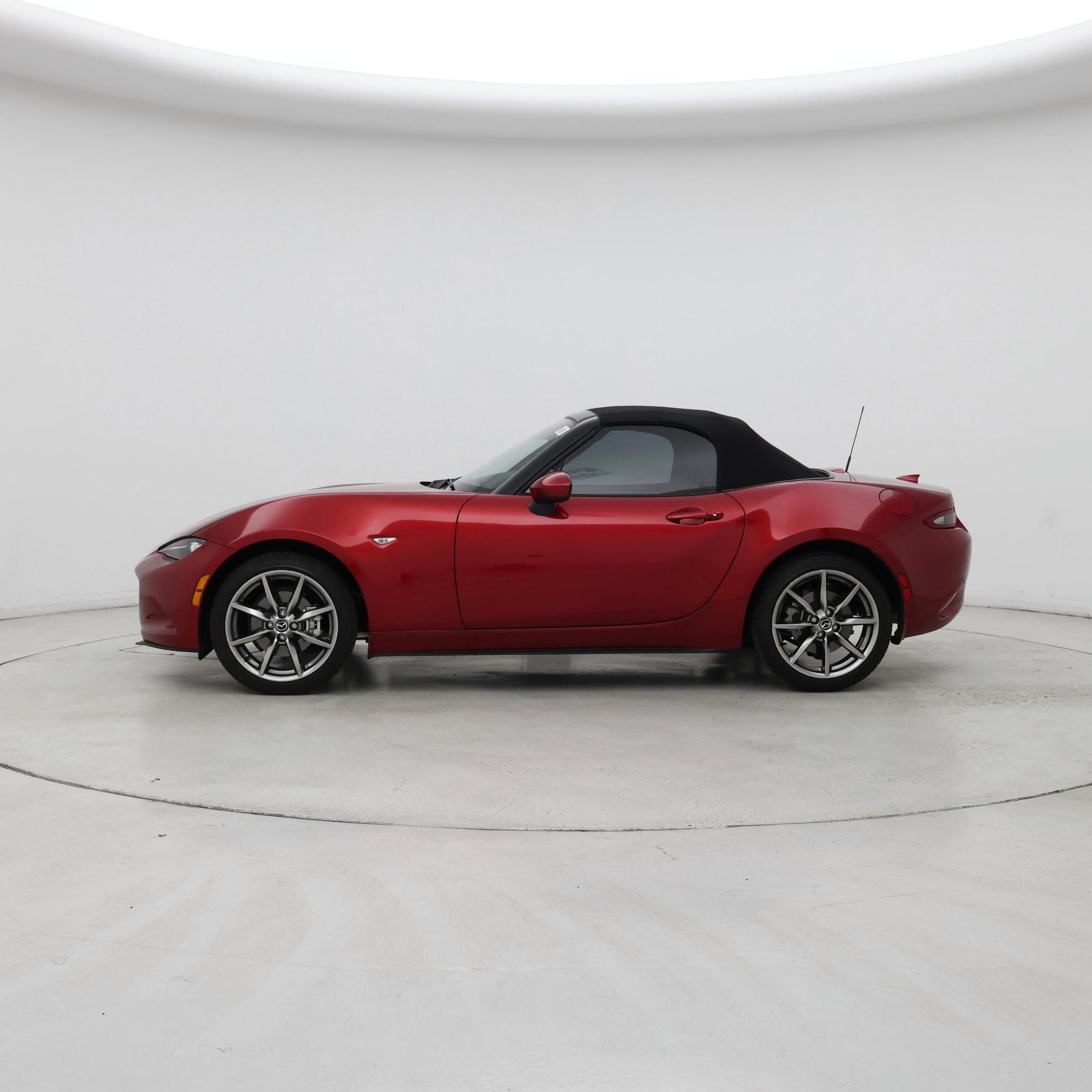 Thumbnail: 2023 Mazda MX-5 Miata - 3