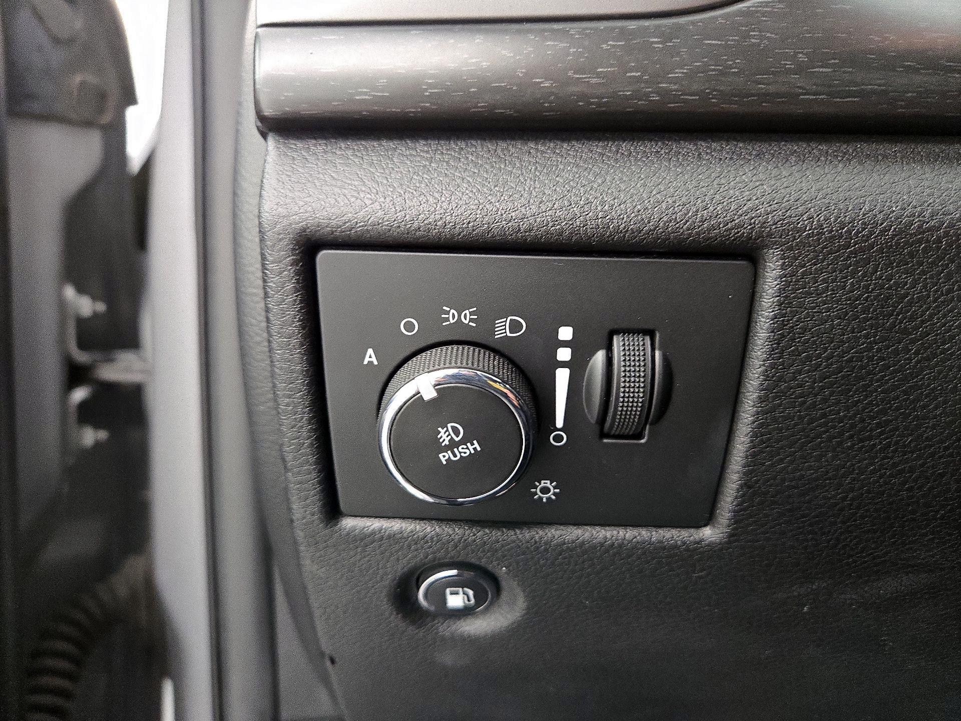 Thumbnail: 2017 Jeep Grand Cherokee - 13