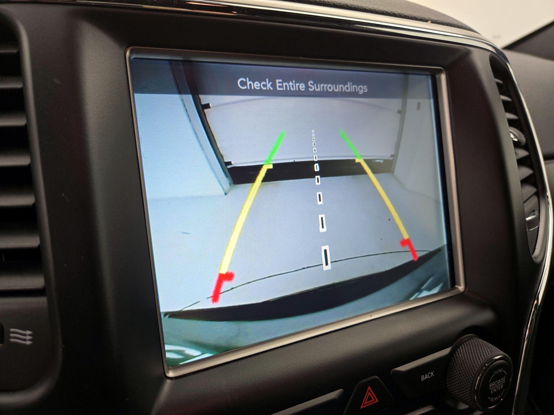 Thumbnail: 2017 Jeep Grand Cherokee - 14