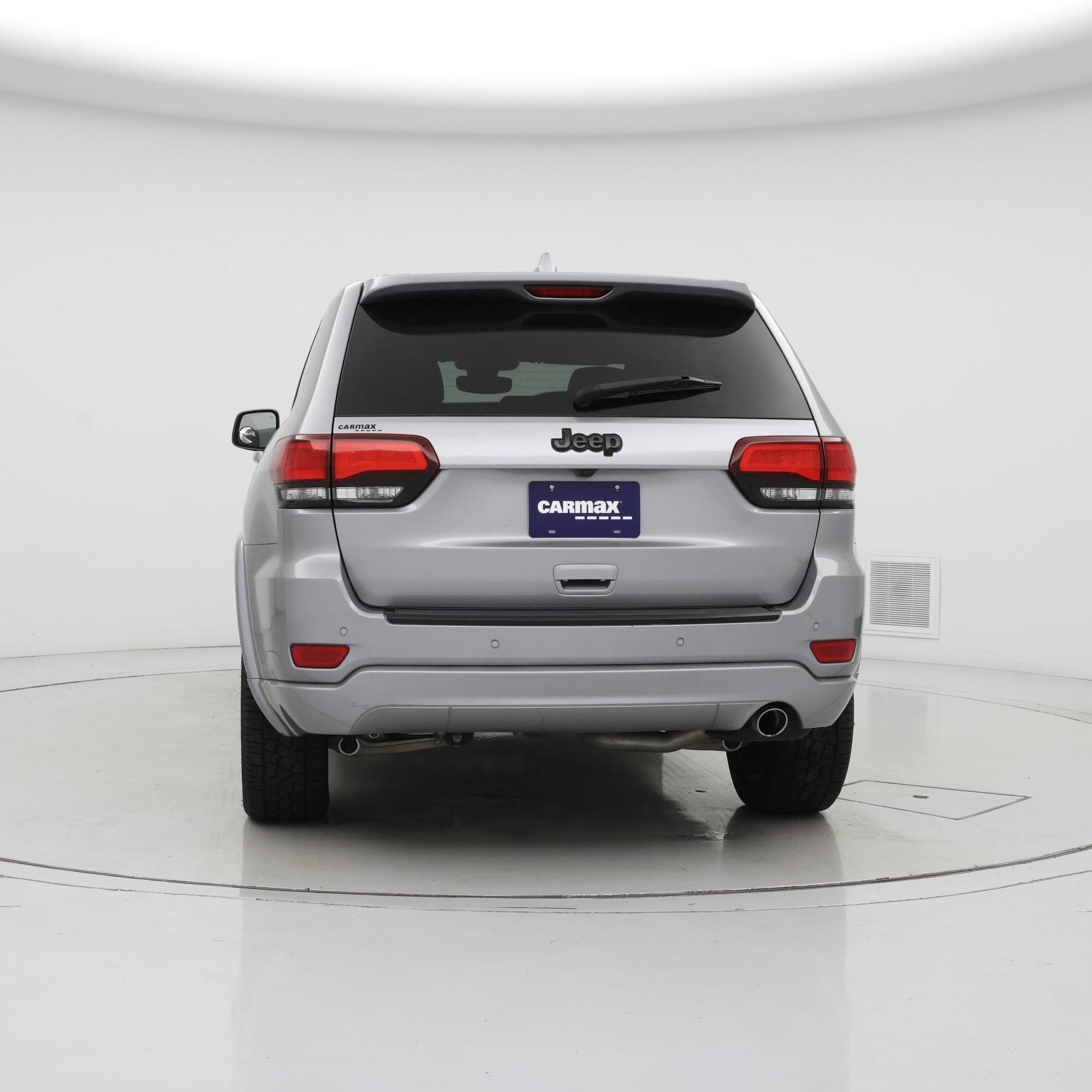 Thumbnail: 2017 Jeep Grand Cherokee - 6