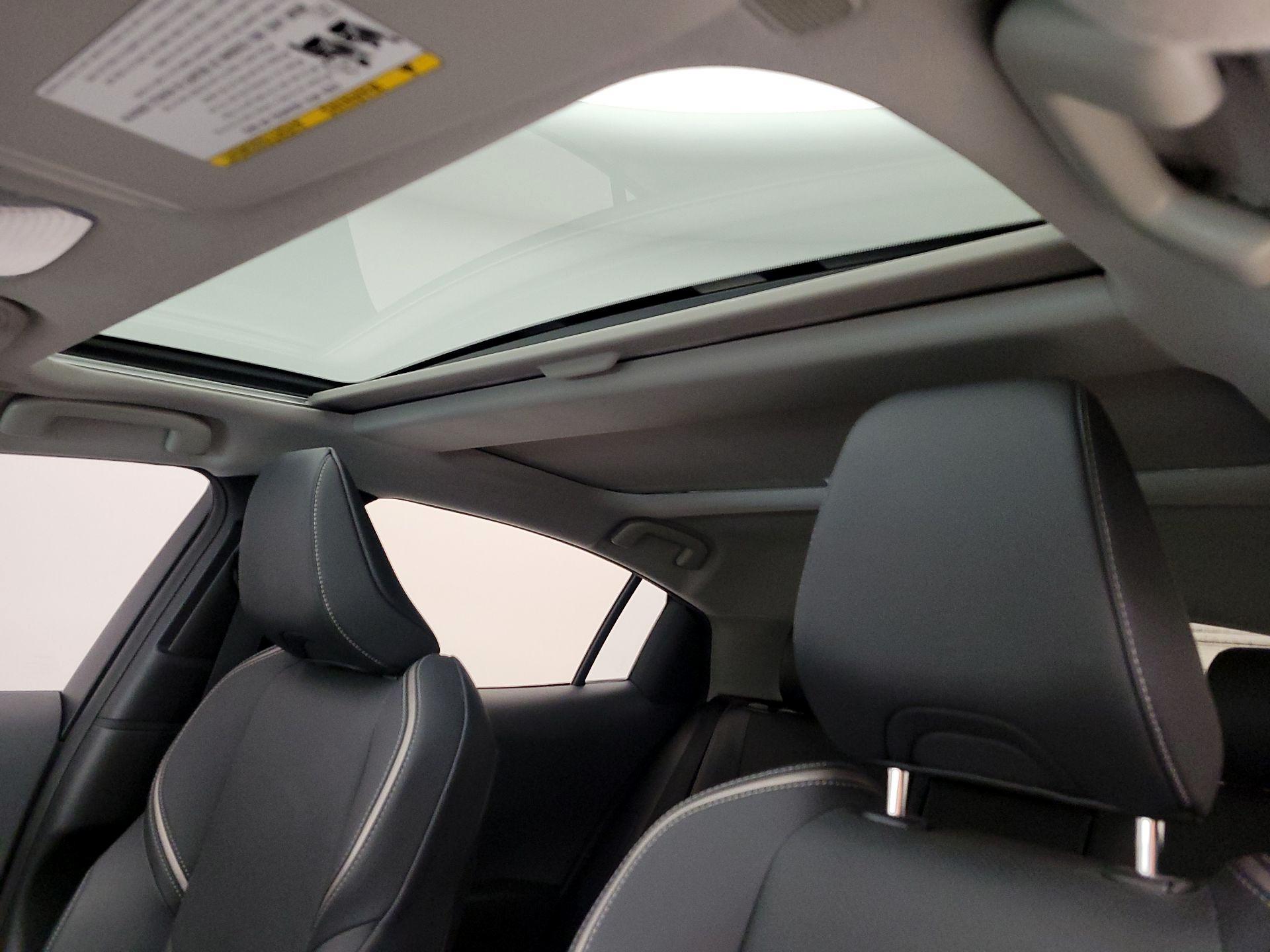 Thumbnail: 2023 Toyota Prius - 19