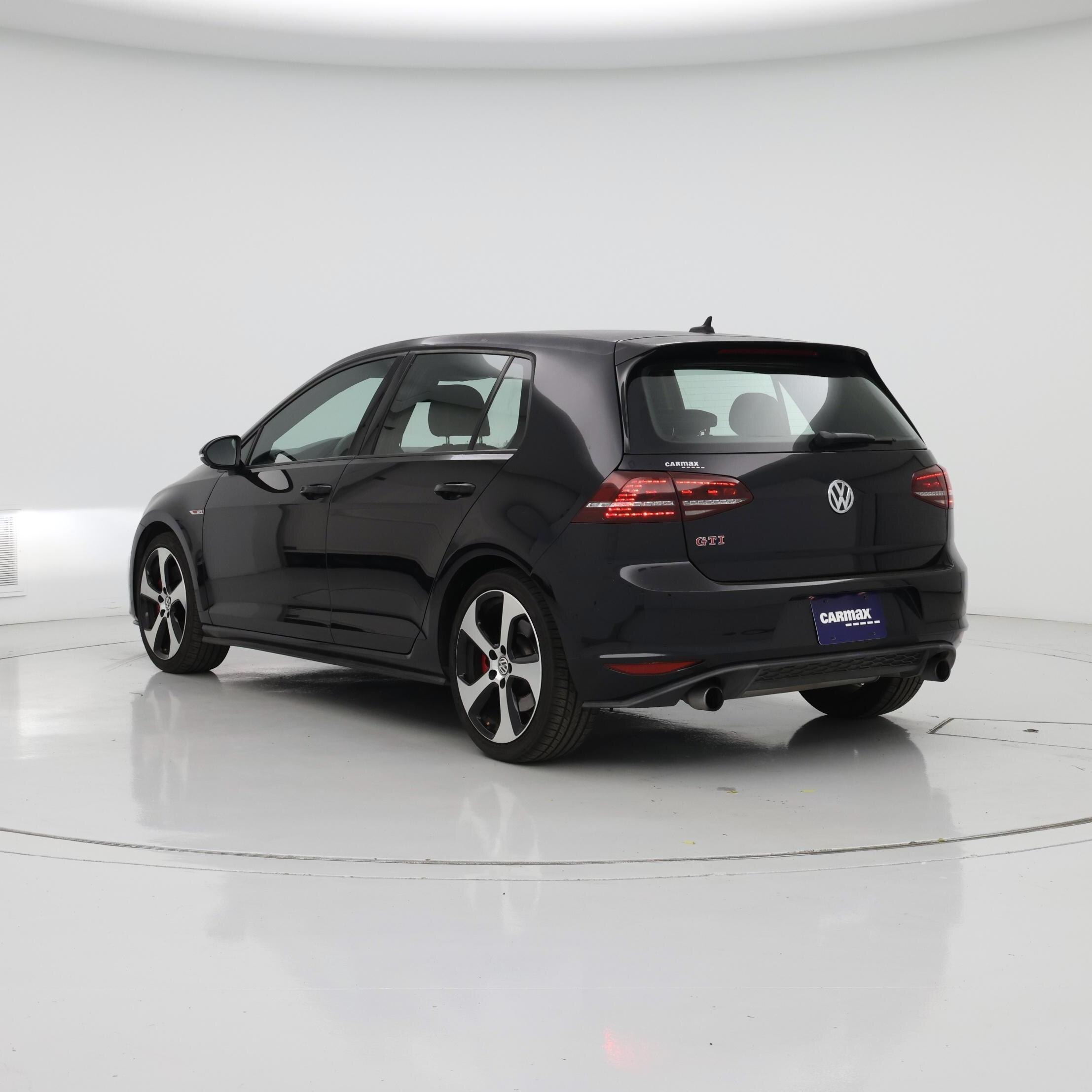 Thumbnail: 2016 Volkswagen Golf - 2
