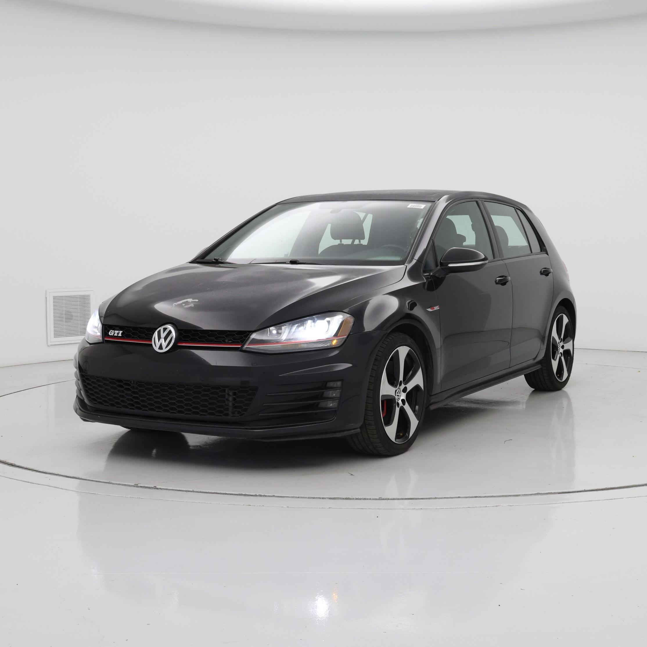 Thumbnail: 2016 Volkswagen Golf - 4