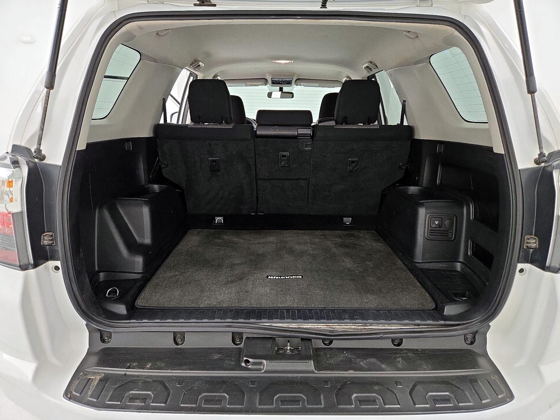 Thumbnail: 2018 Toyota 4Runner - 20