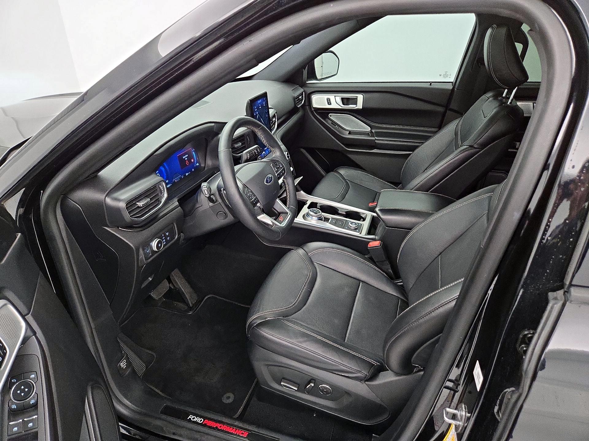 Thumbnail: 2020 Ford Explorer - 11