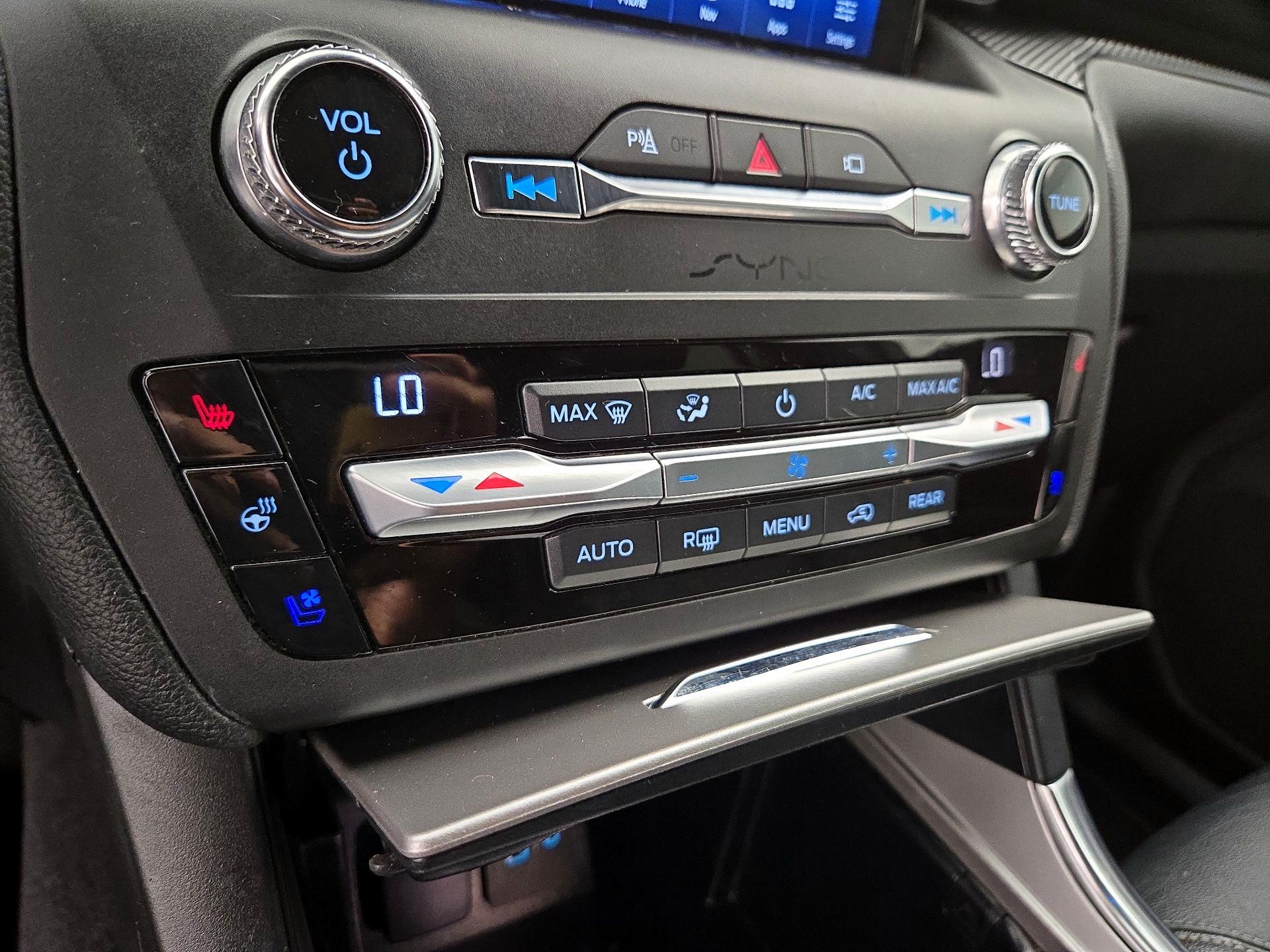 Thumbnail: 2020 Ford Explorer - 17