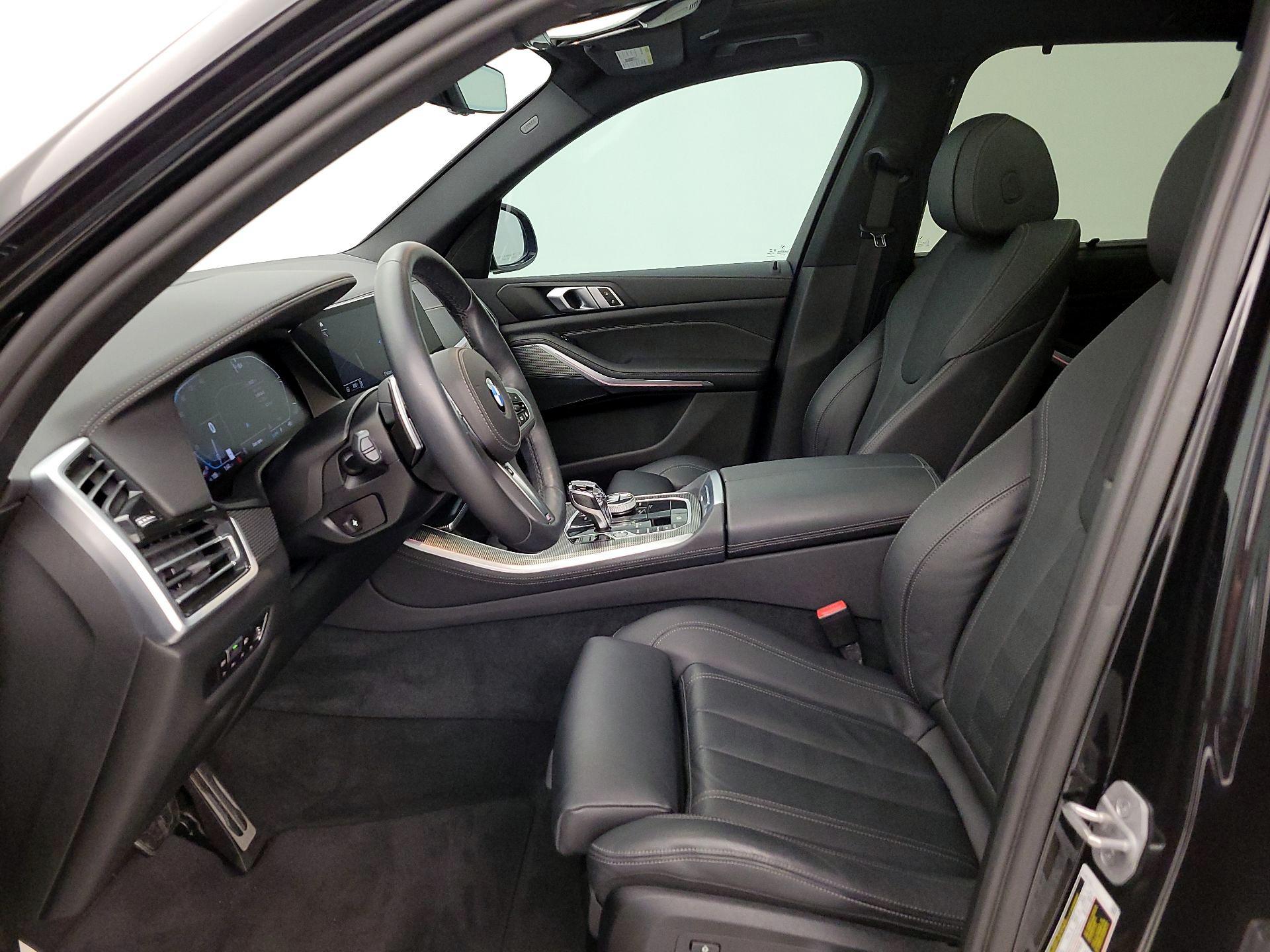 Thumbnail: 2022 BMW X5 - 11