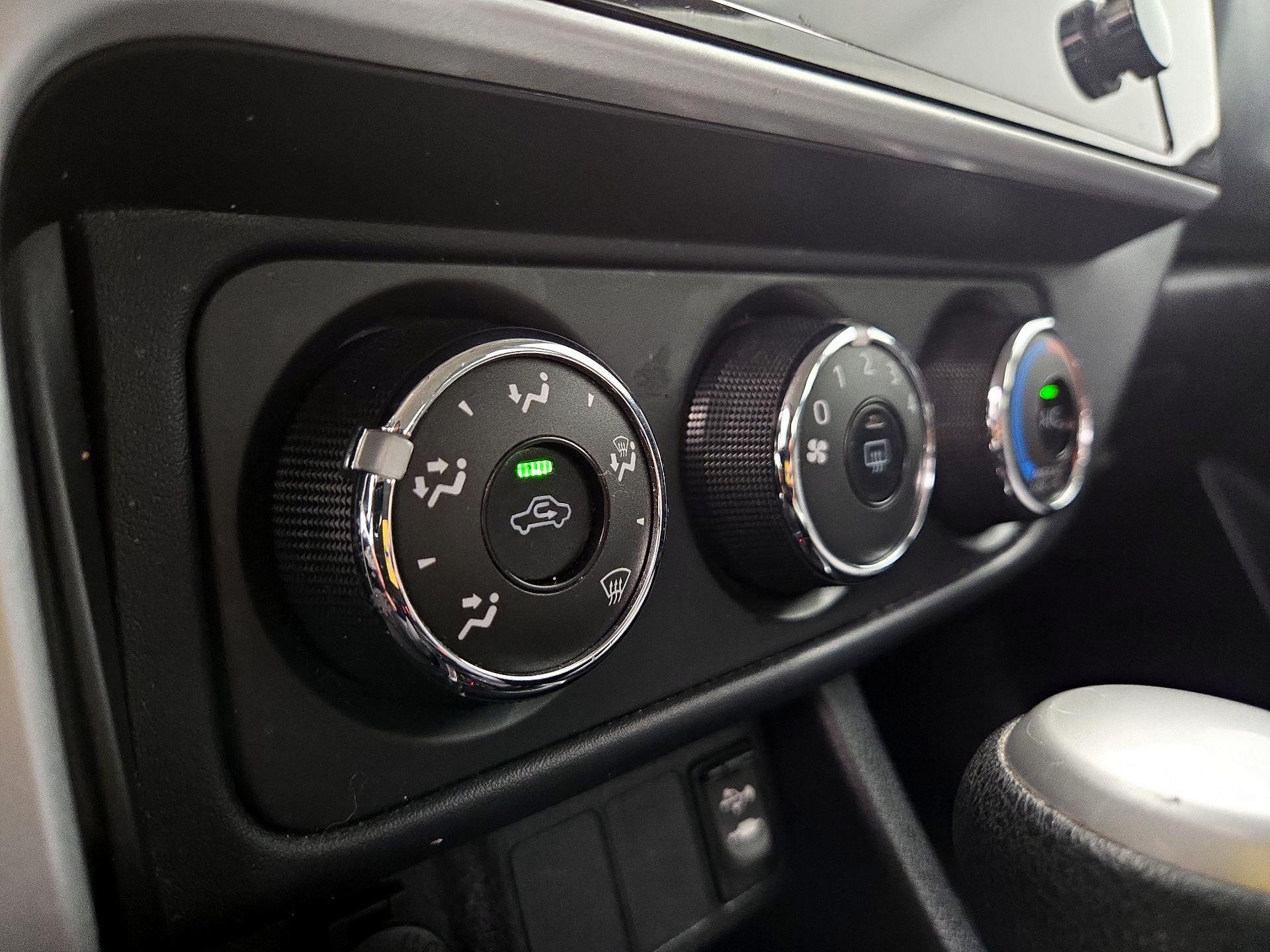 Thumbnail: 2018 Toyota Corolla - 16