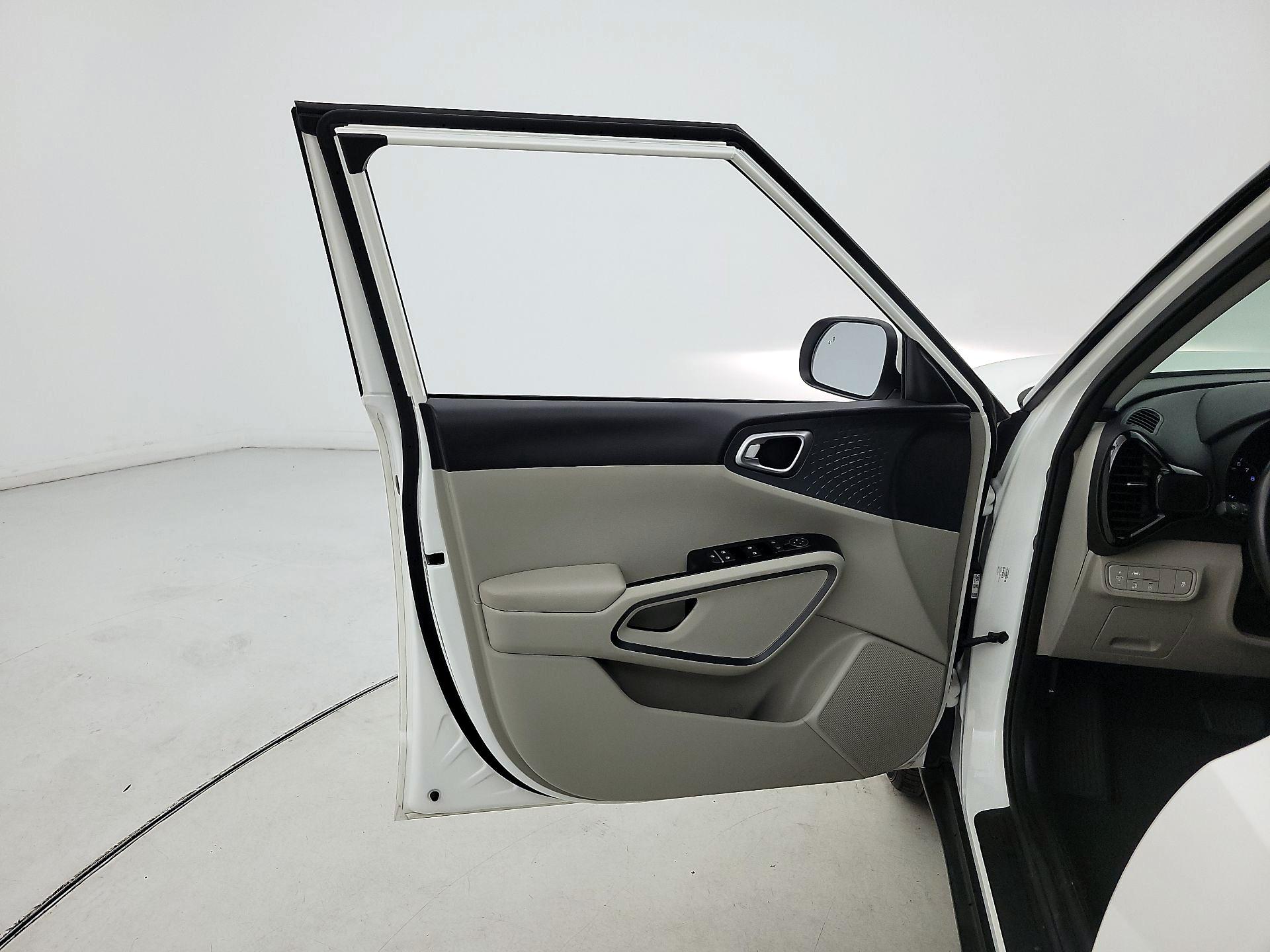 Thumbnail: 2022 Kia Soul - 12