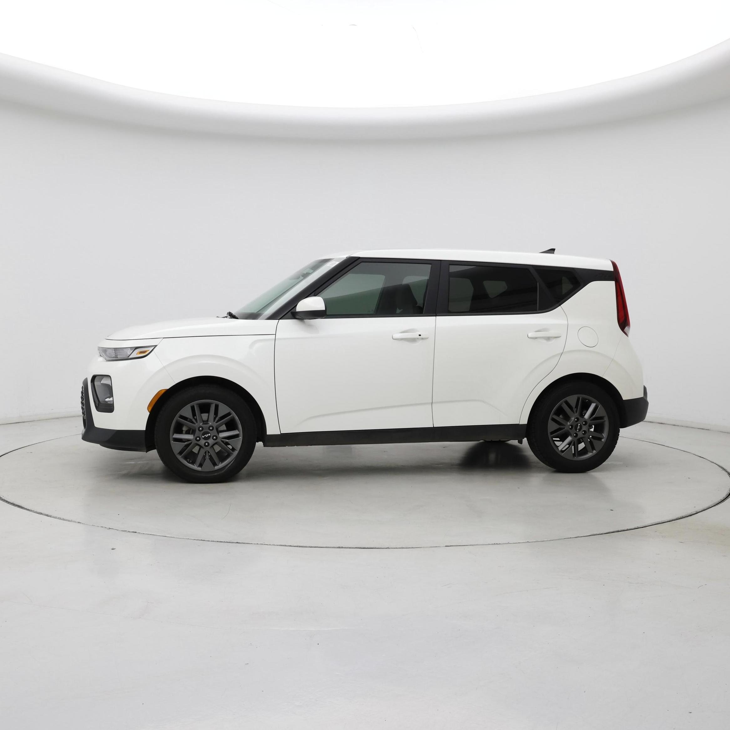 Thumbnail: 2022 Kia Soul - 3