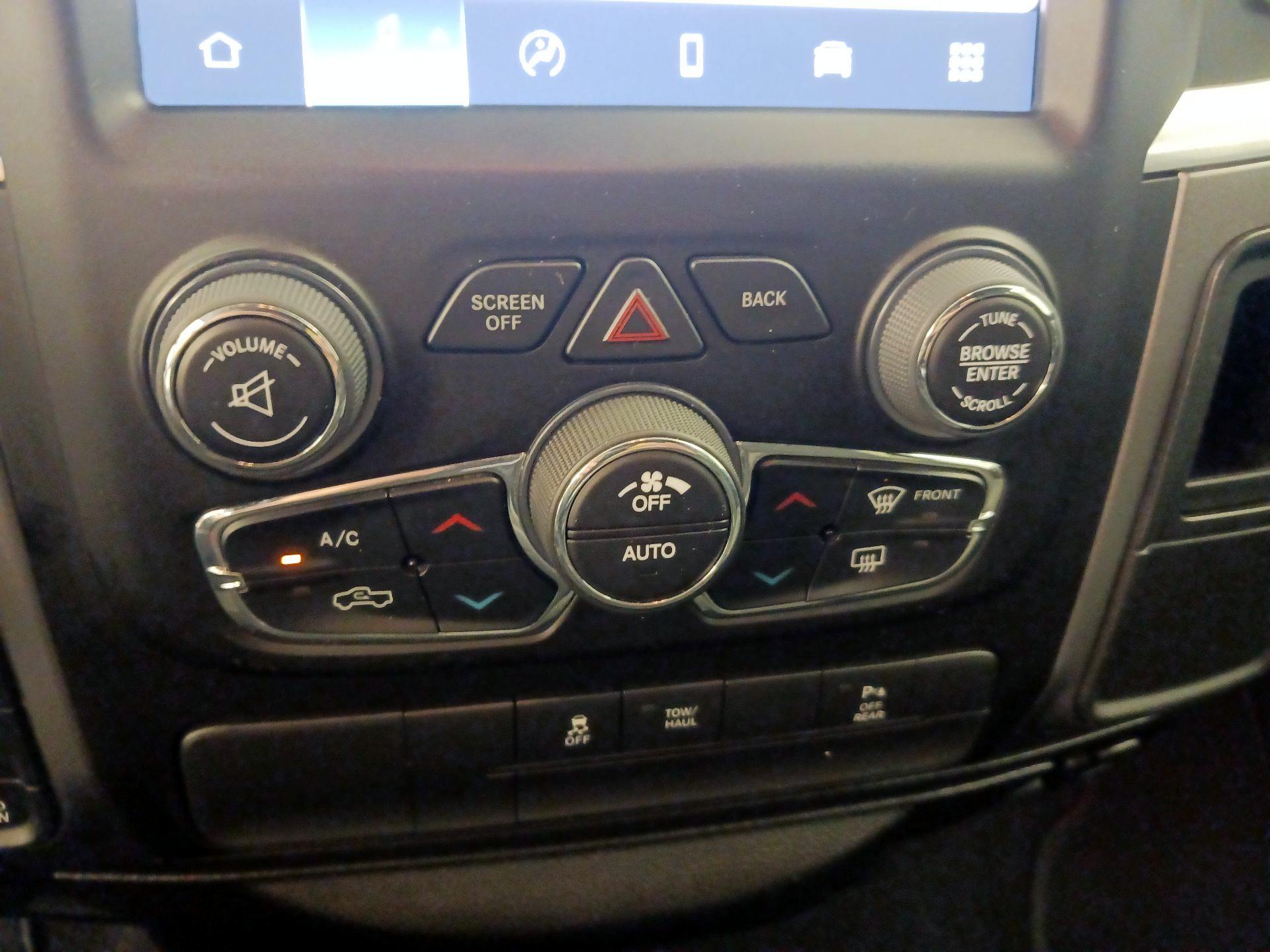 Thumbnail: 2022 RAM 1500 Classic - 17