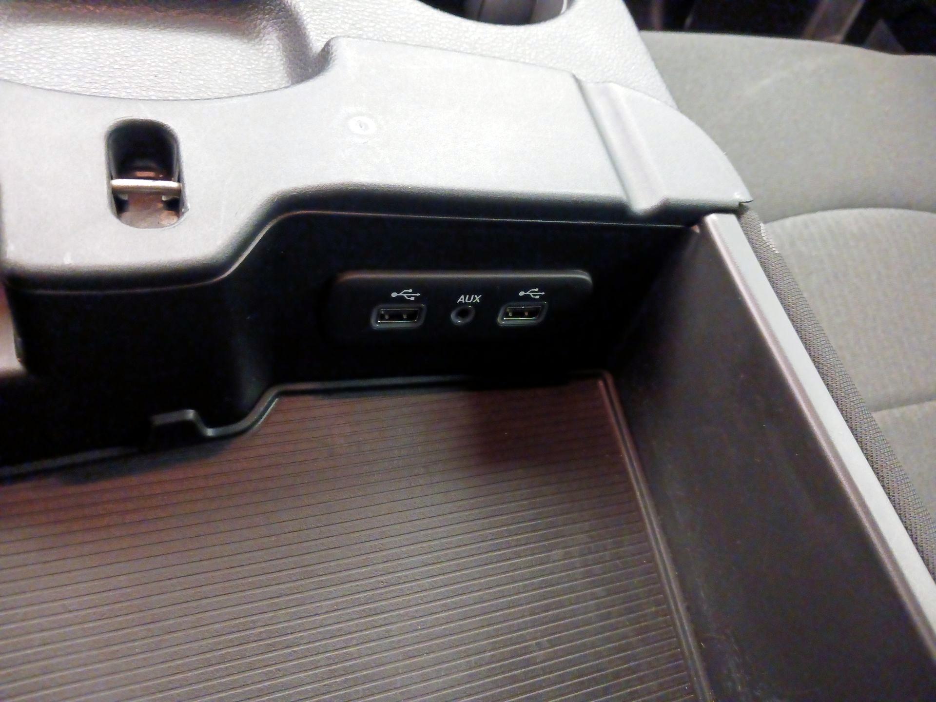 Thumbnail: 2022 RAM 1500 Classic - 19