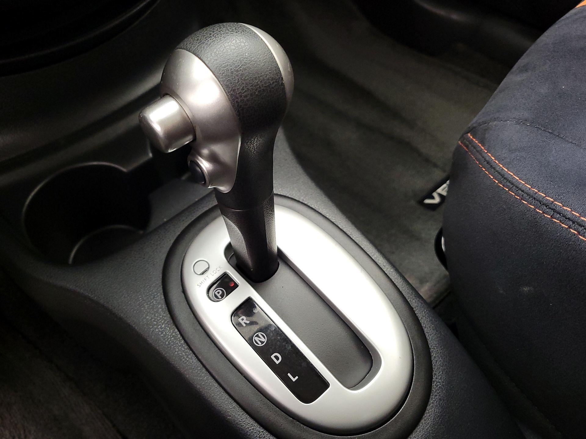 Thumbnail: 2015 Nissan Versa Note - 17