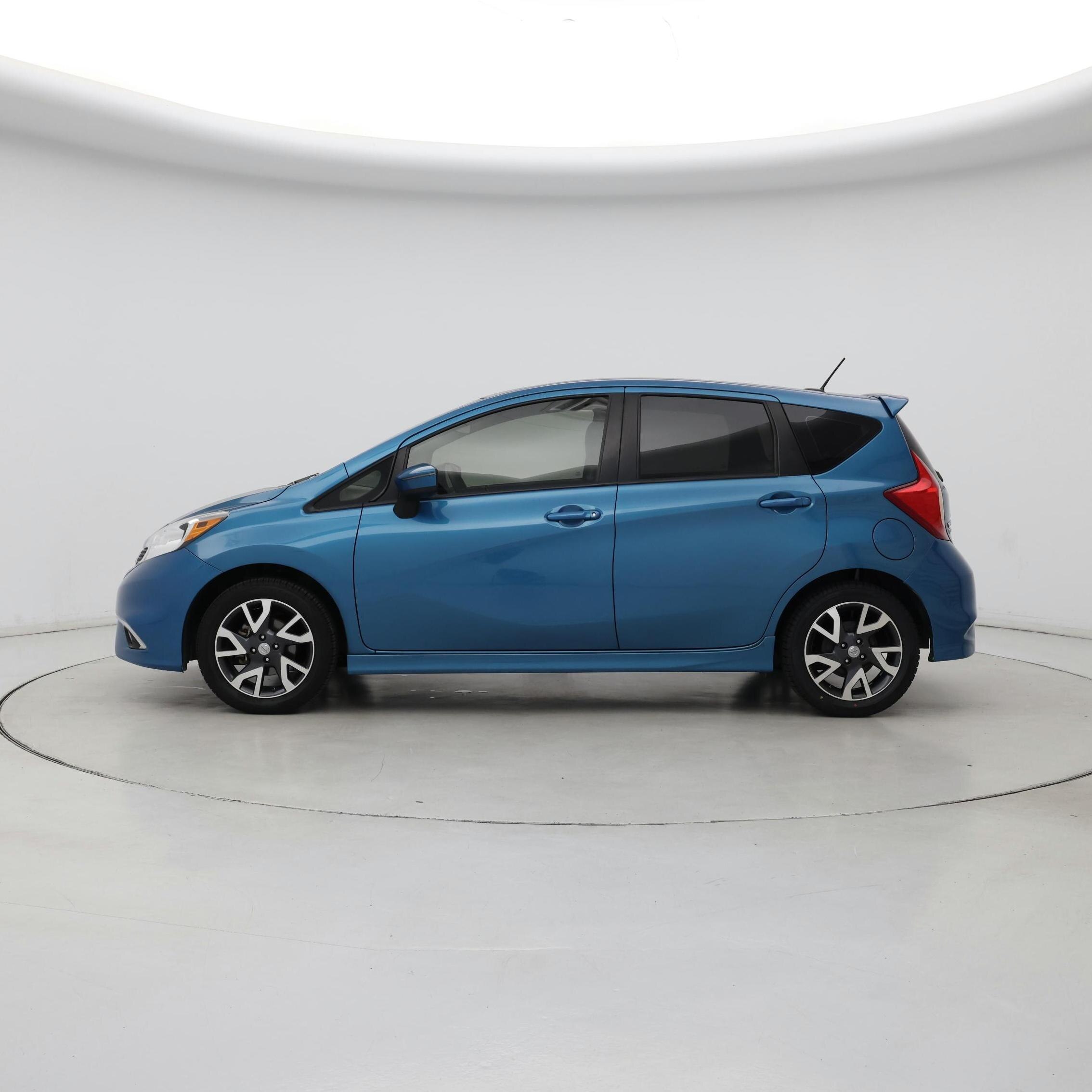 Thumbnail: 2015 Nissan Versa Note - 3