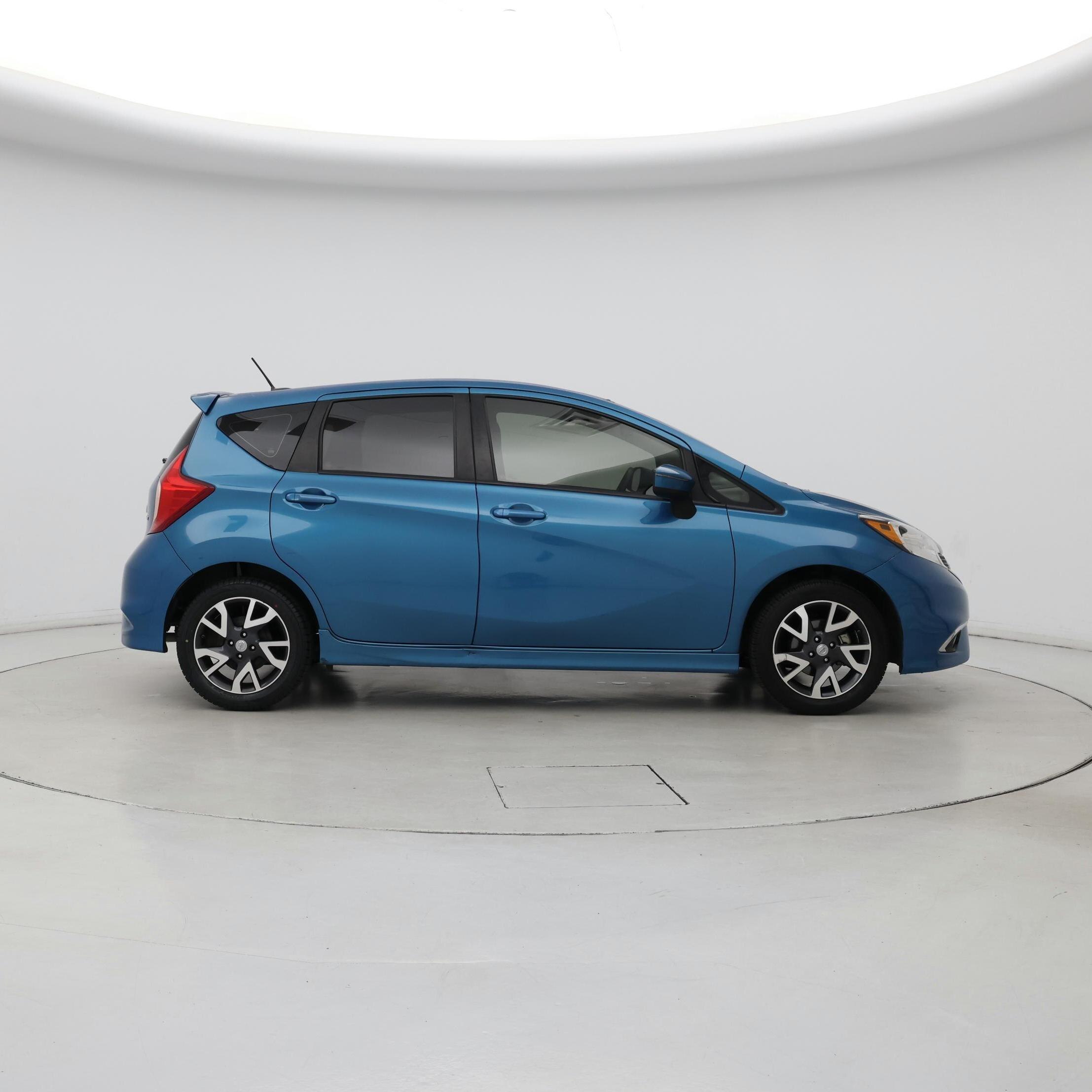 Thumbnail: 2015 Nissan Versa Note - 7