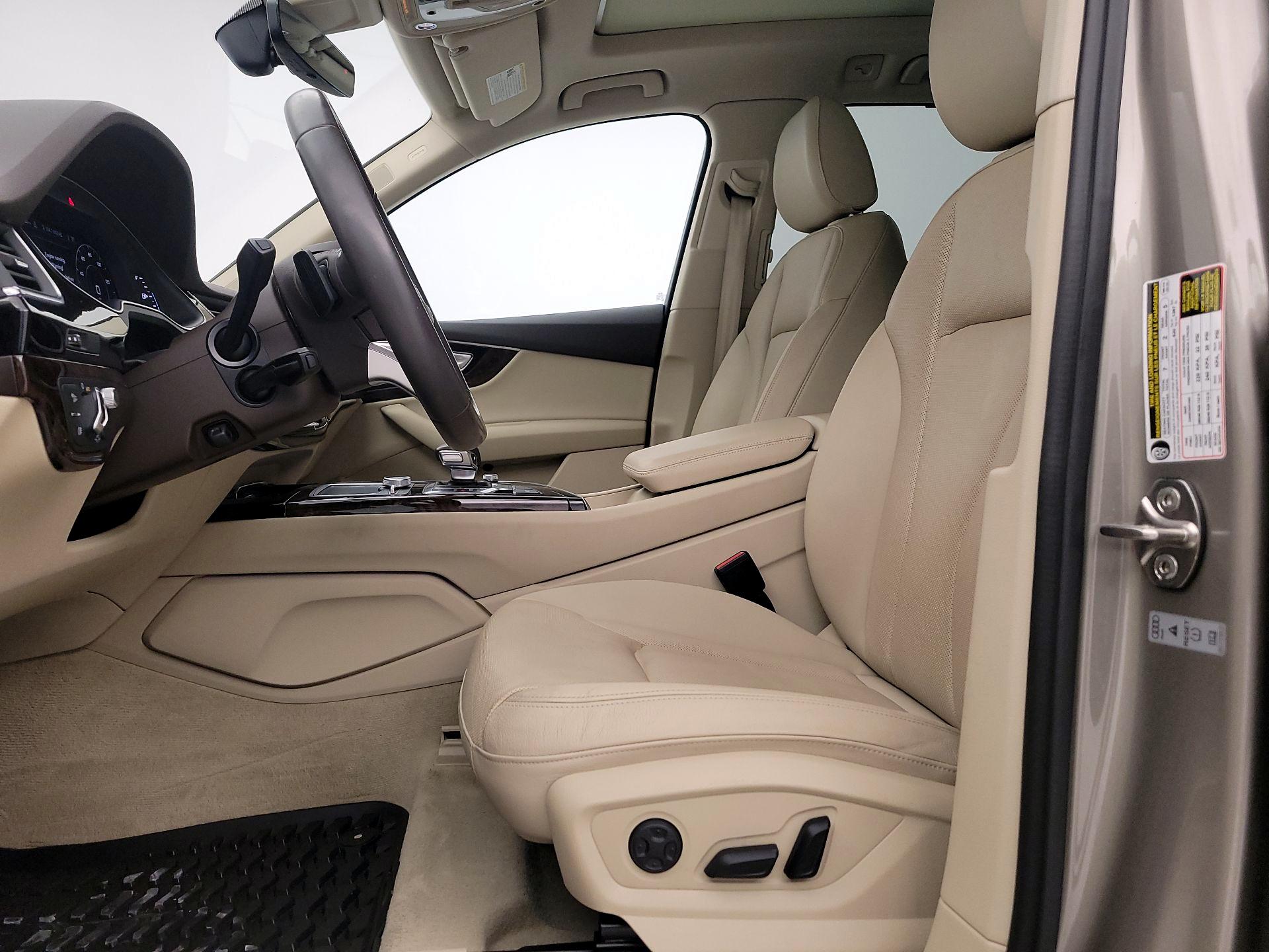 Thumbnail: 2017 Audi Q7 - 11