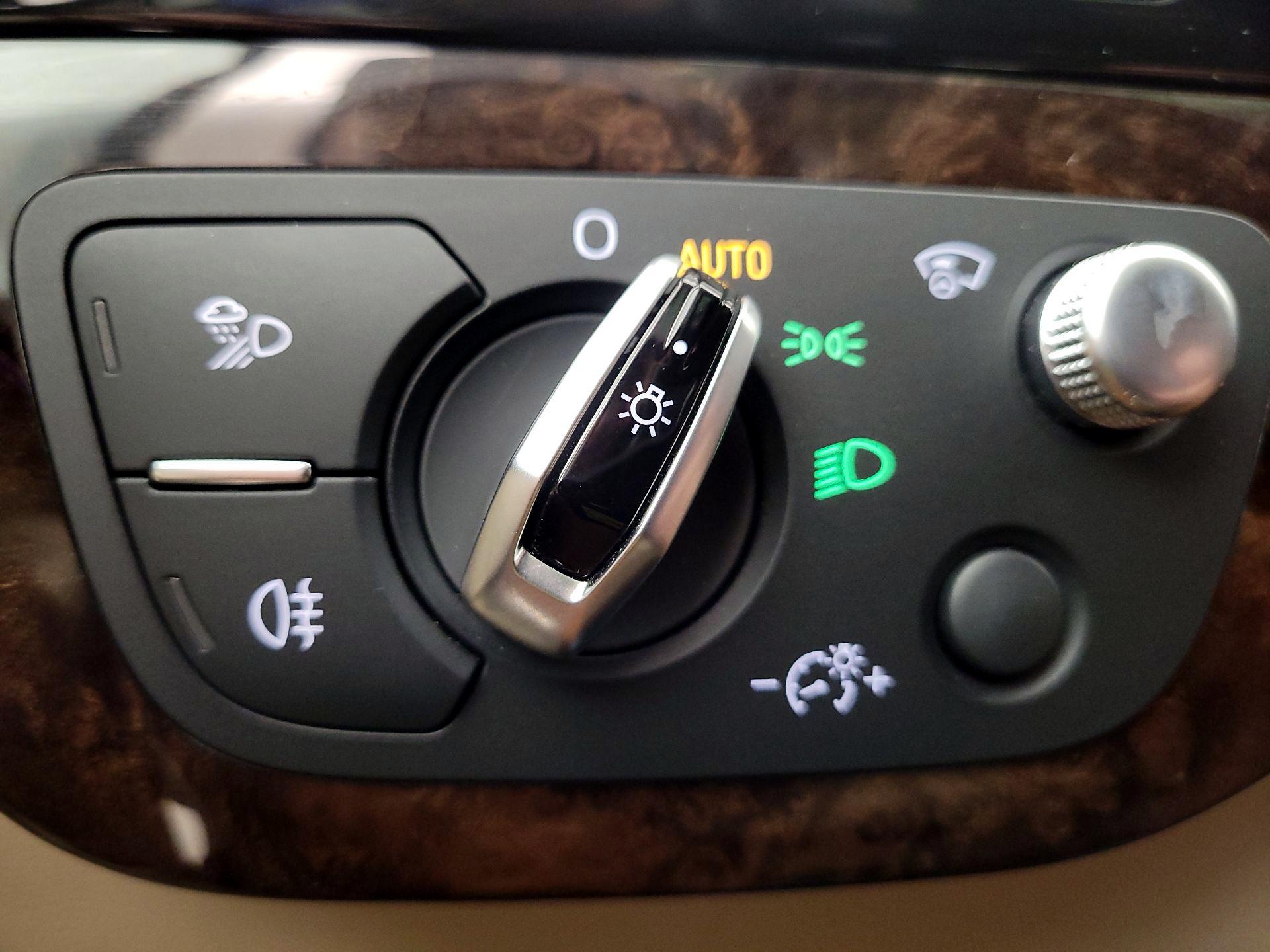 Thumbnail: 2017 Audi Q7 - 13