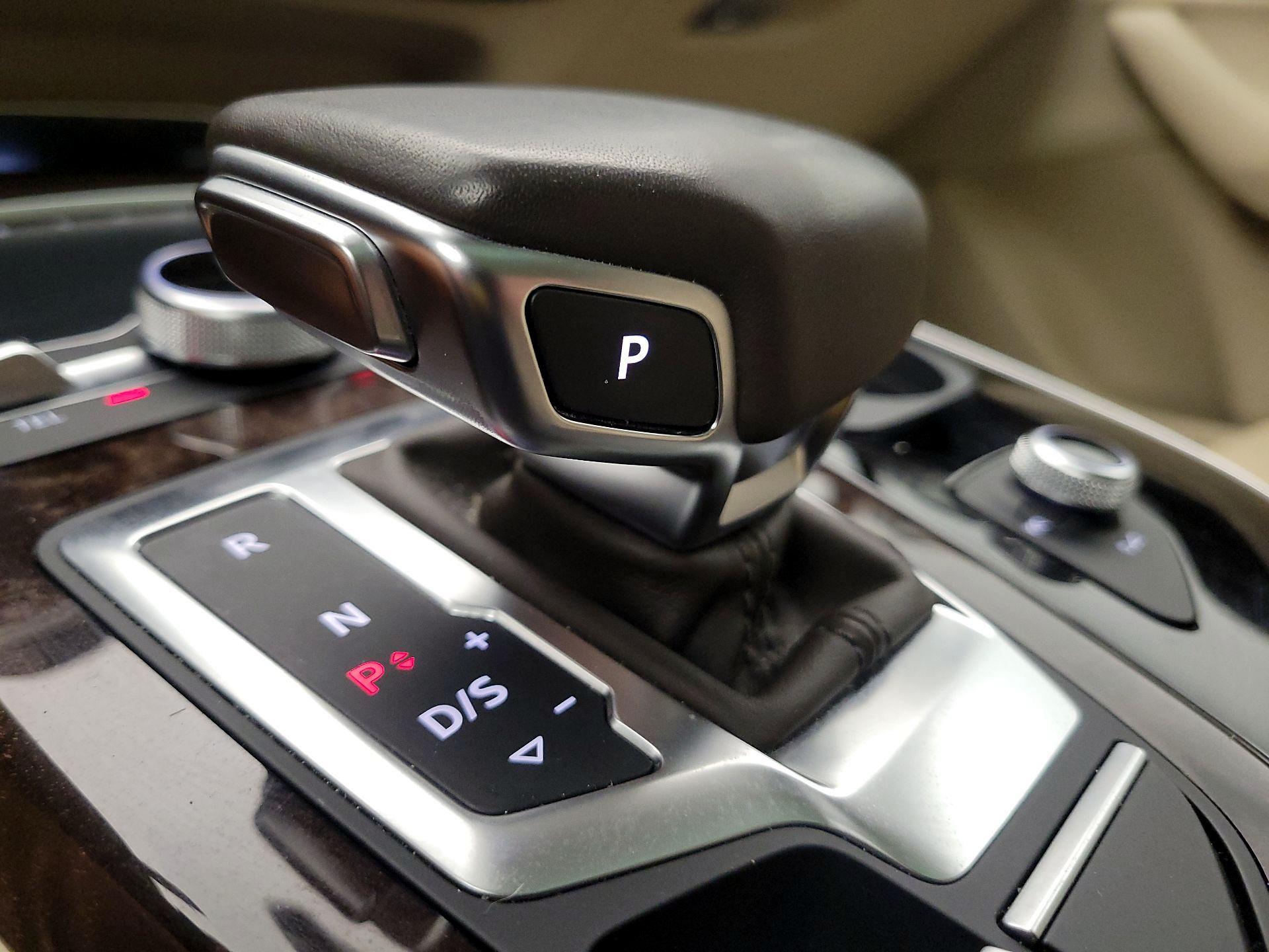 Thumbnail: 2017 Audi Q7 - 18