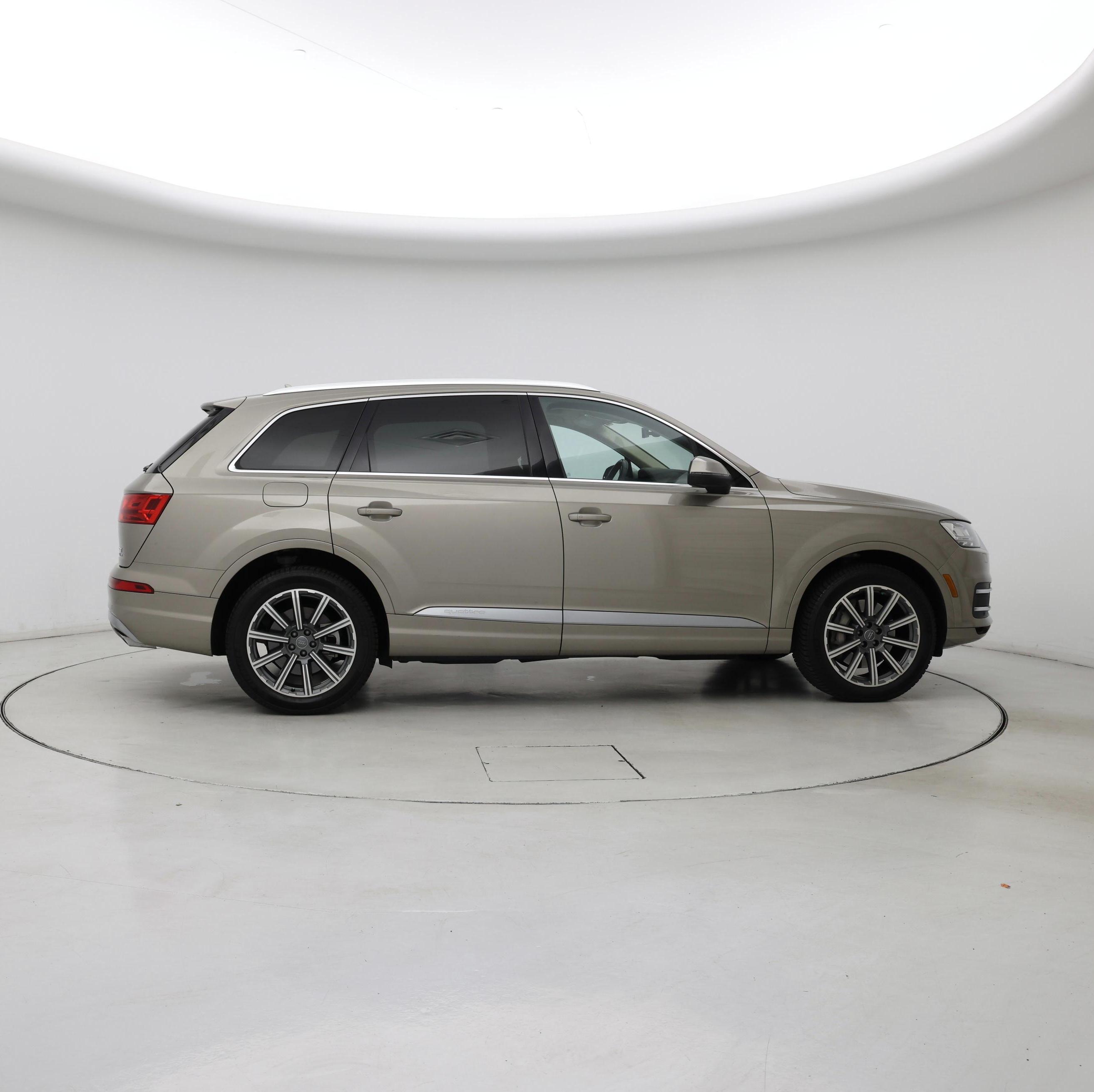 Thumbnail: 2017 Audi Q7 - 7