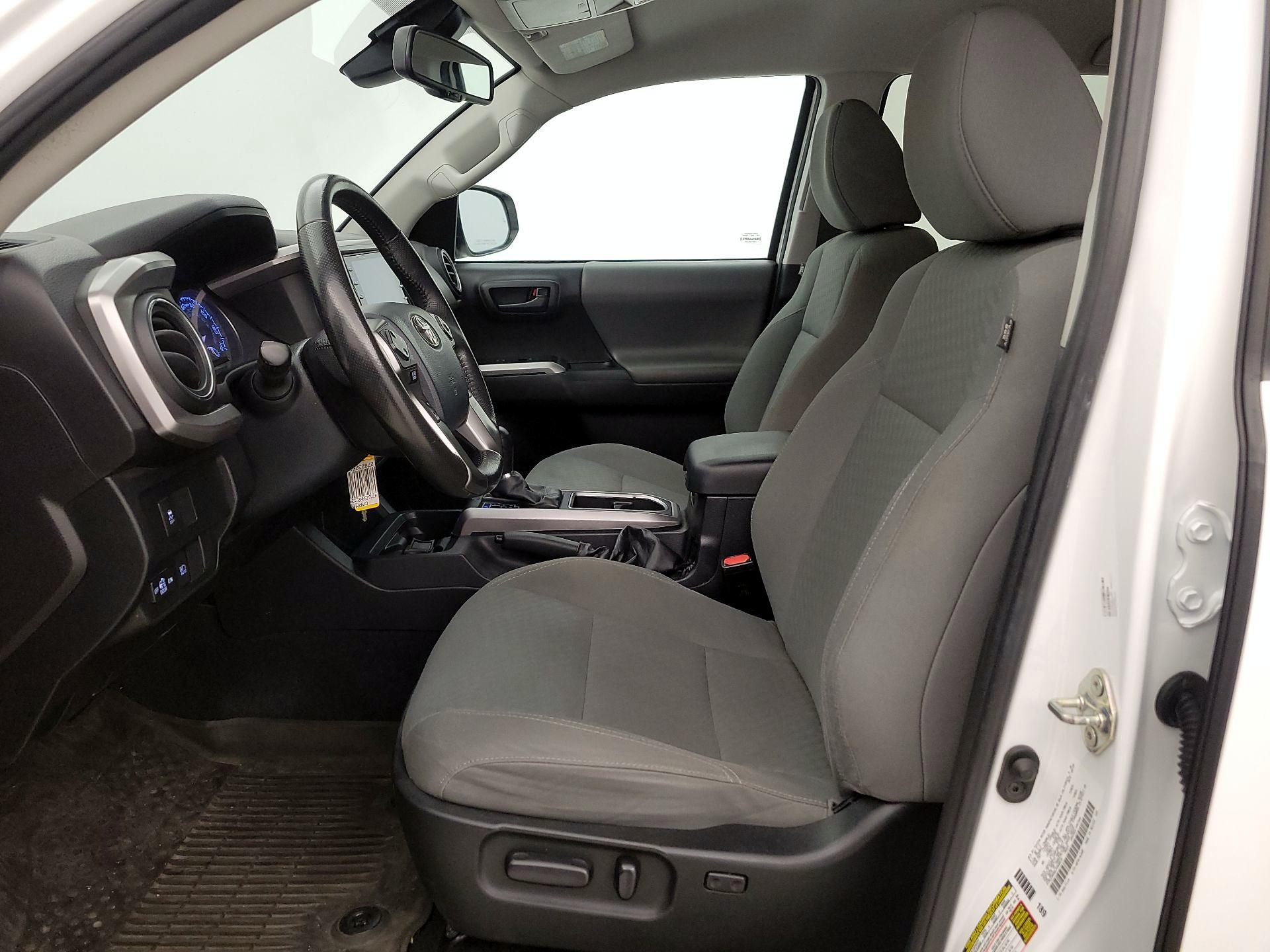 Thumbnail: 2020 Toyota Tacoma - 11