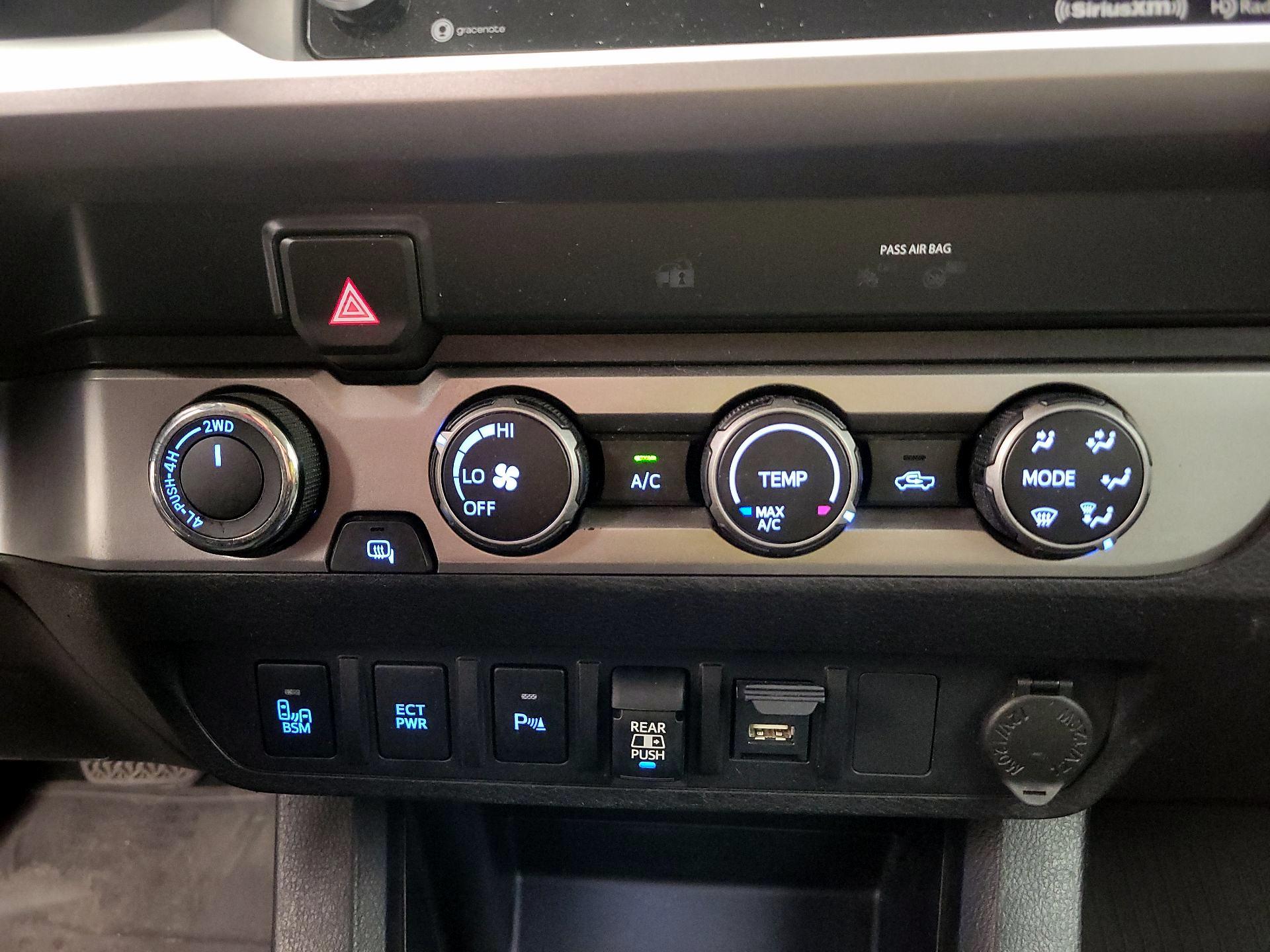 Thumbnail: 2020 Toyota Tacoma - 17