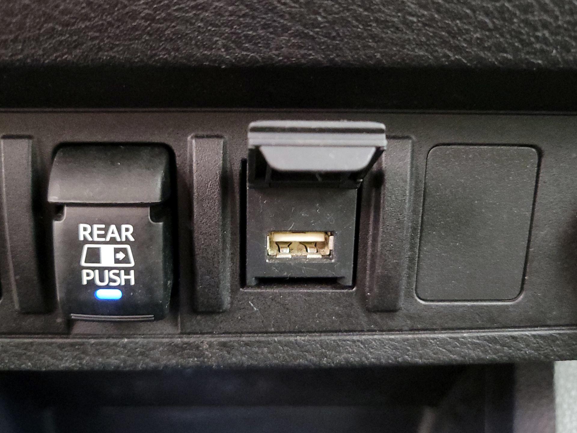 Thumbnail: 2020 Toyota Tacoma - 19