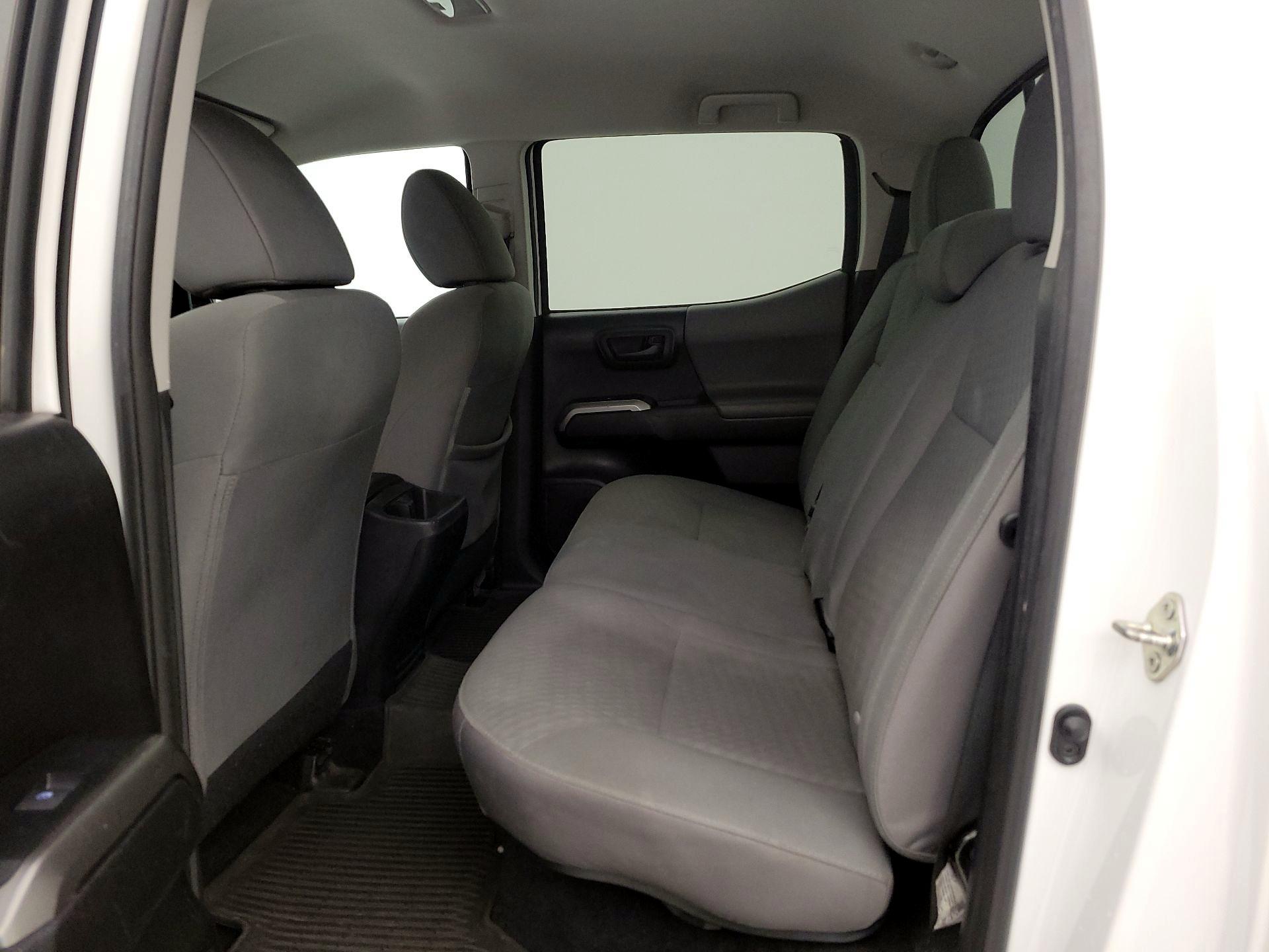 Thumbnail: 2020 Toyota Tacoma - 20