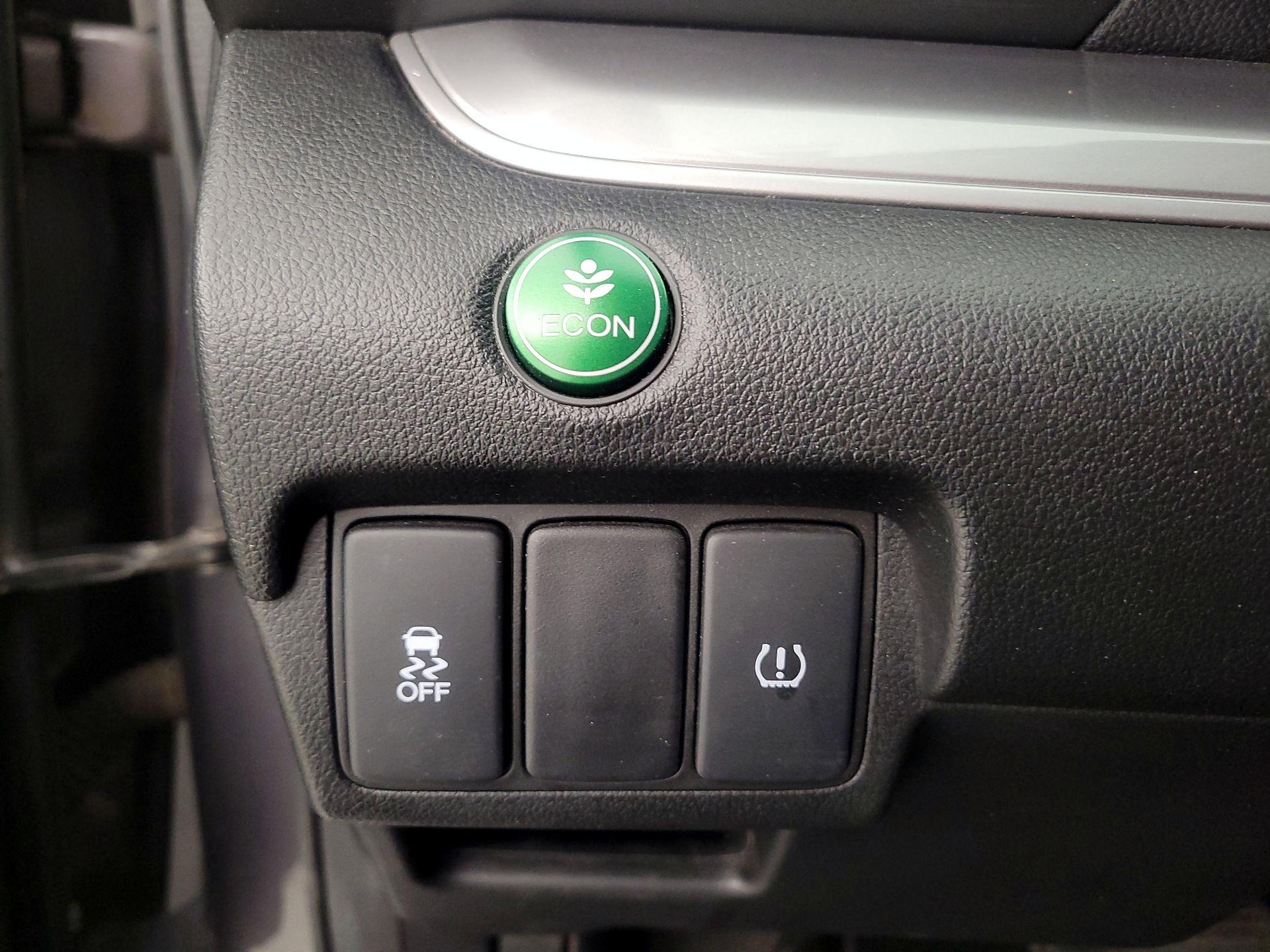 Thumbnail: 2015 Honda CR-V - 13