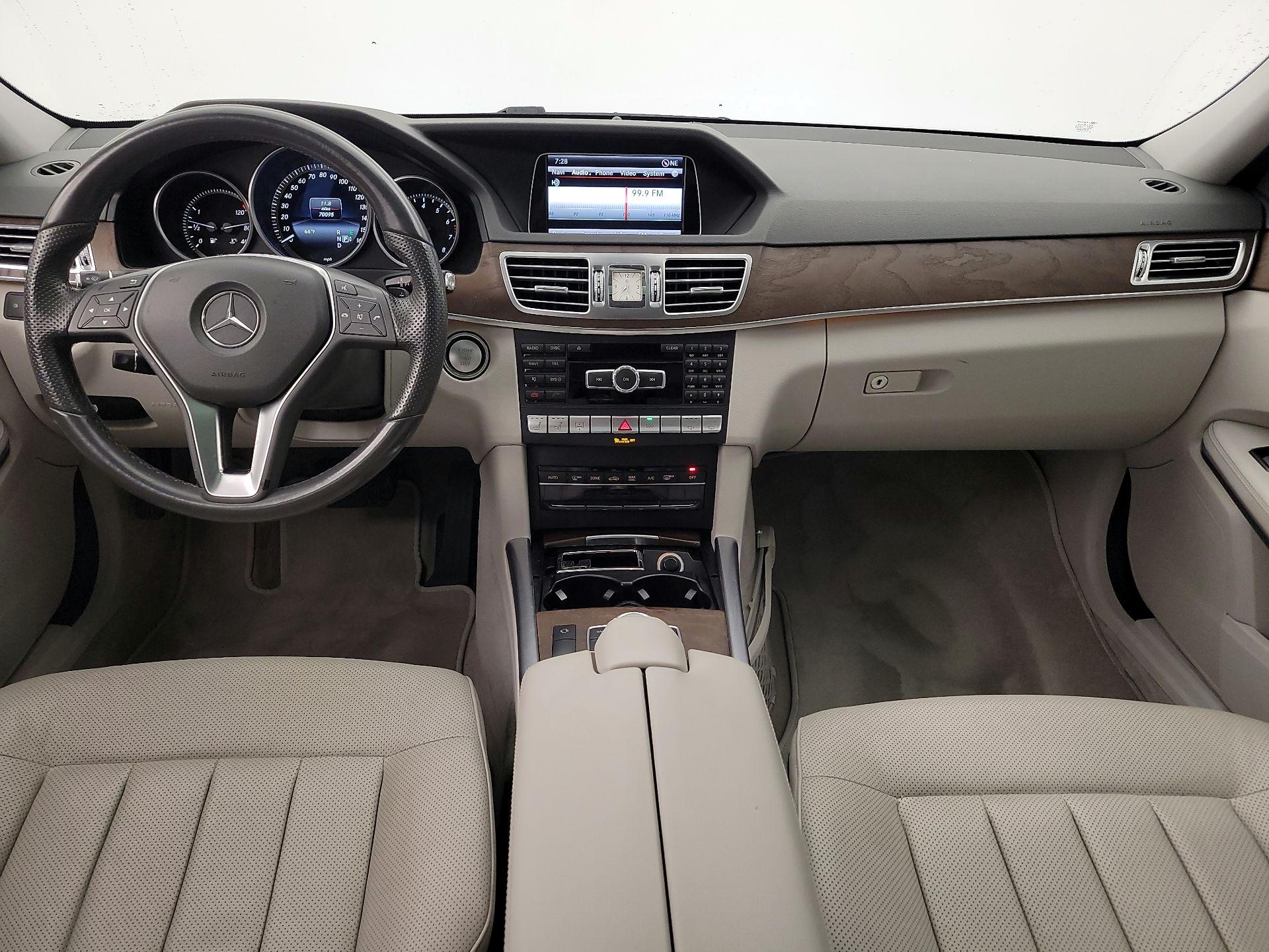 Thumbnail: 2015 Mercedes-Benz E-Class - 9