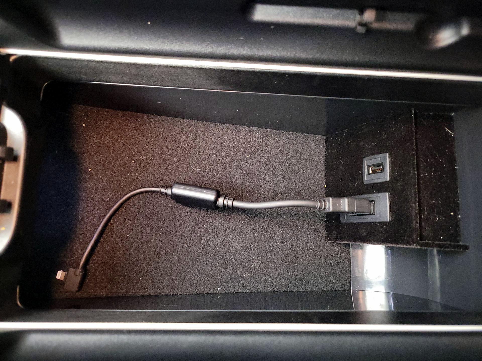 Thumbnail: 2015 Mercedes-Benz E-Class - 19