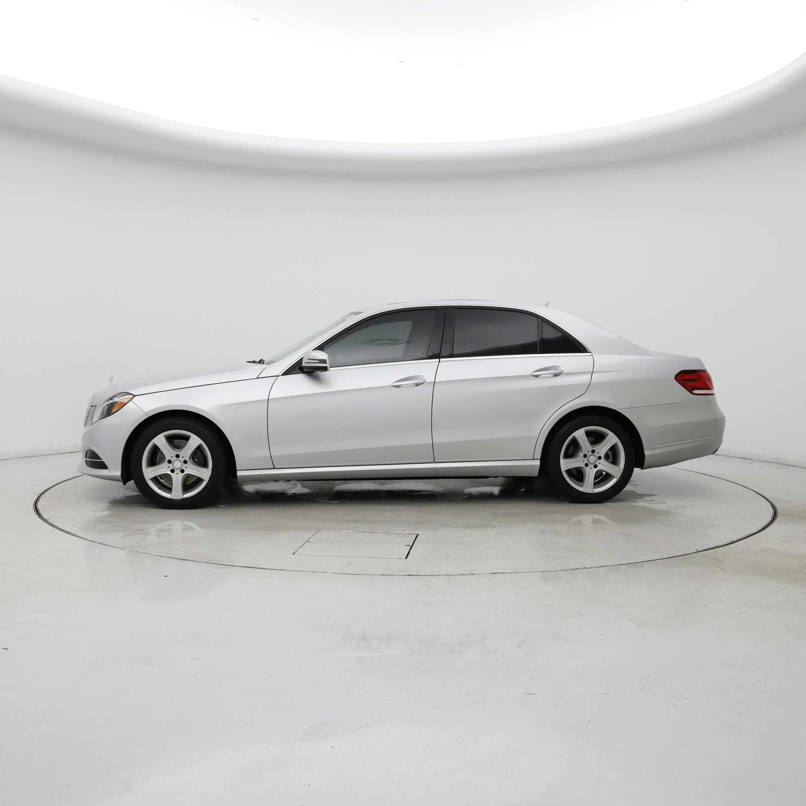 Thumbnail: 2015 Mercedes-Benz E-Class - 3