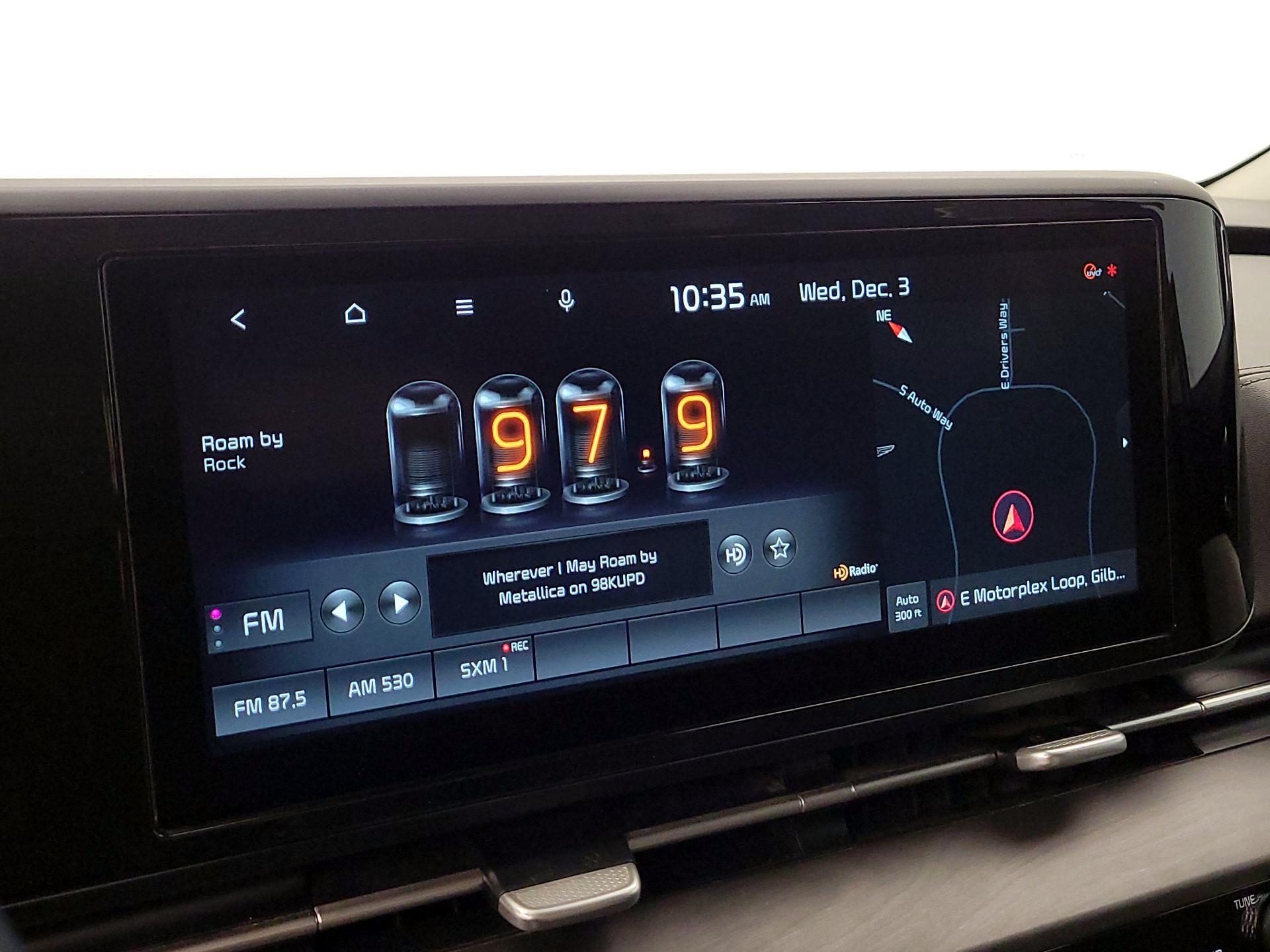 Thumbnail: 2022 Kia Carnival - 16