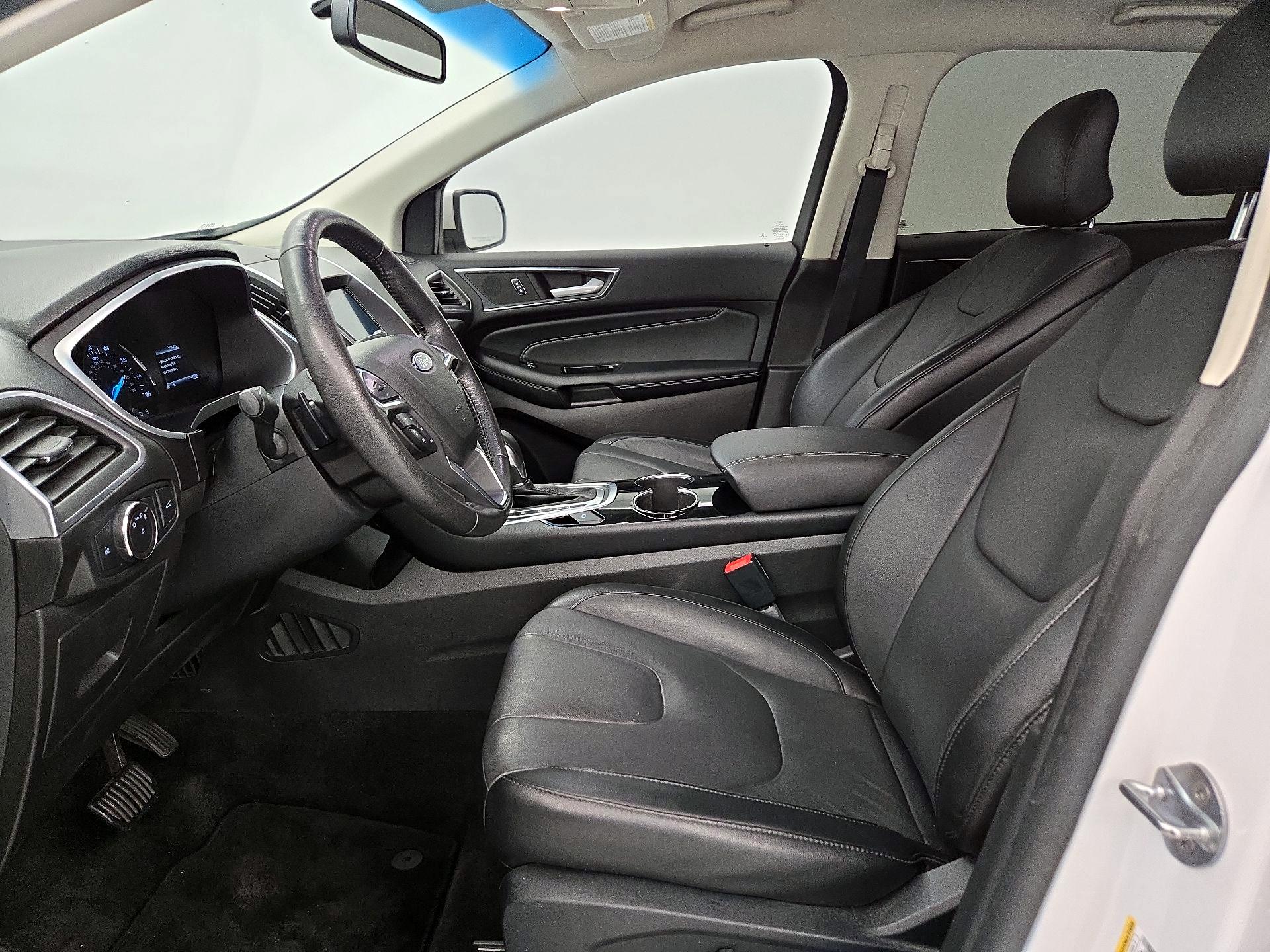 Thumbnail: 2017 Ford Edge - 11