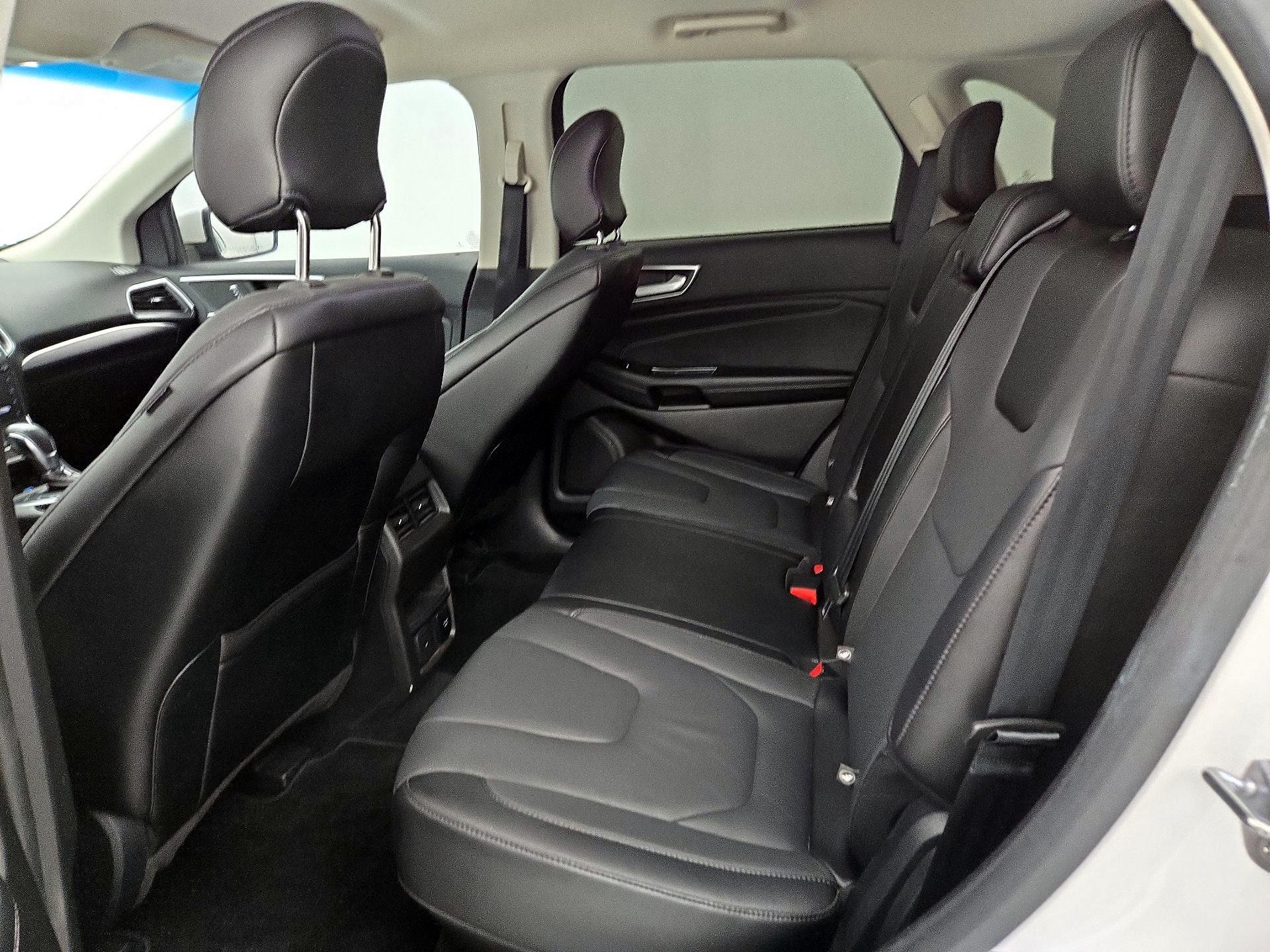 Thumbnail: 2017 Ford Edge - 20