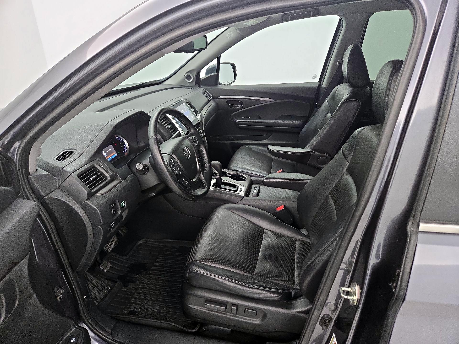 Thumbnail: 2017 Honda Ridgeline - 11