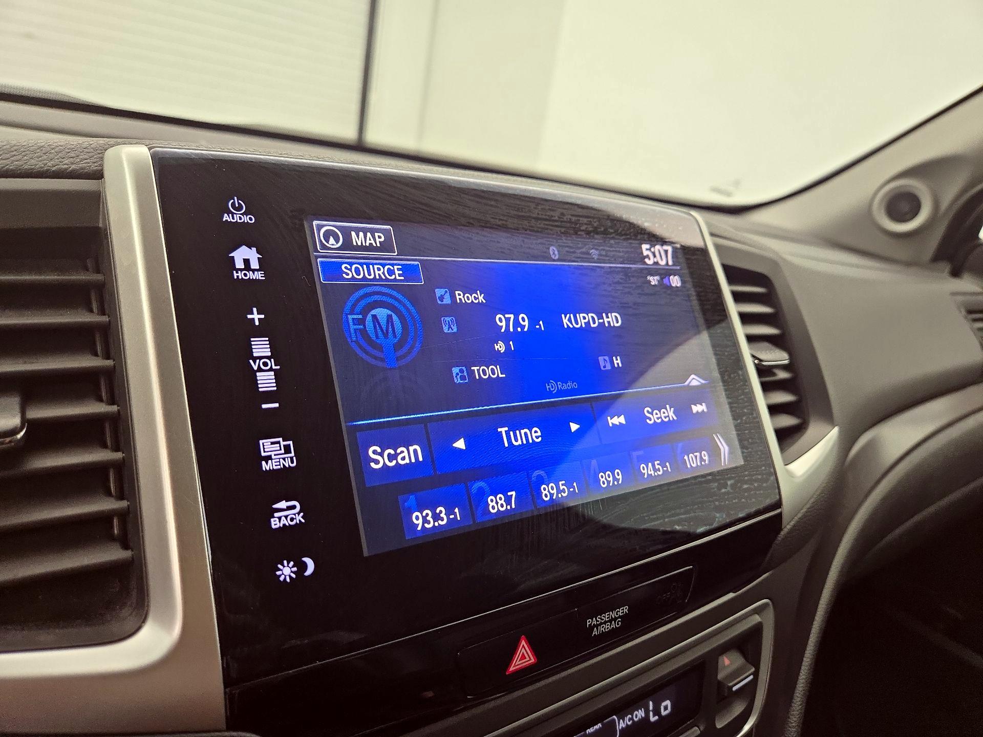 Thumbnail: 2017 Honda Ridgeline - 16