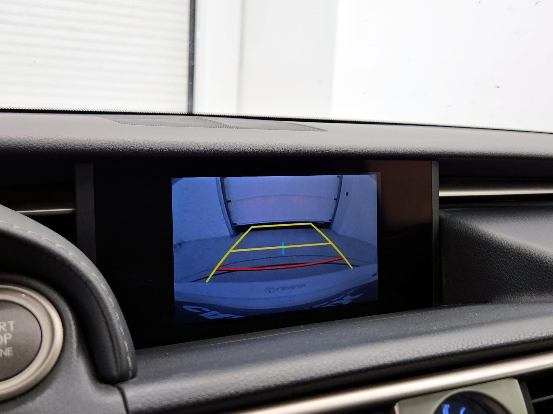 Thumbnail: 2016 Lexus IS - 15