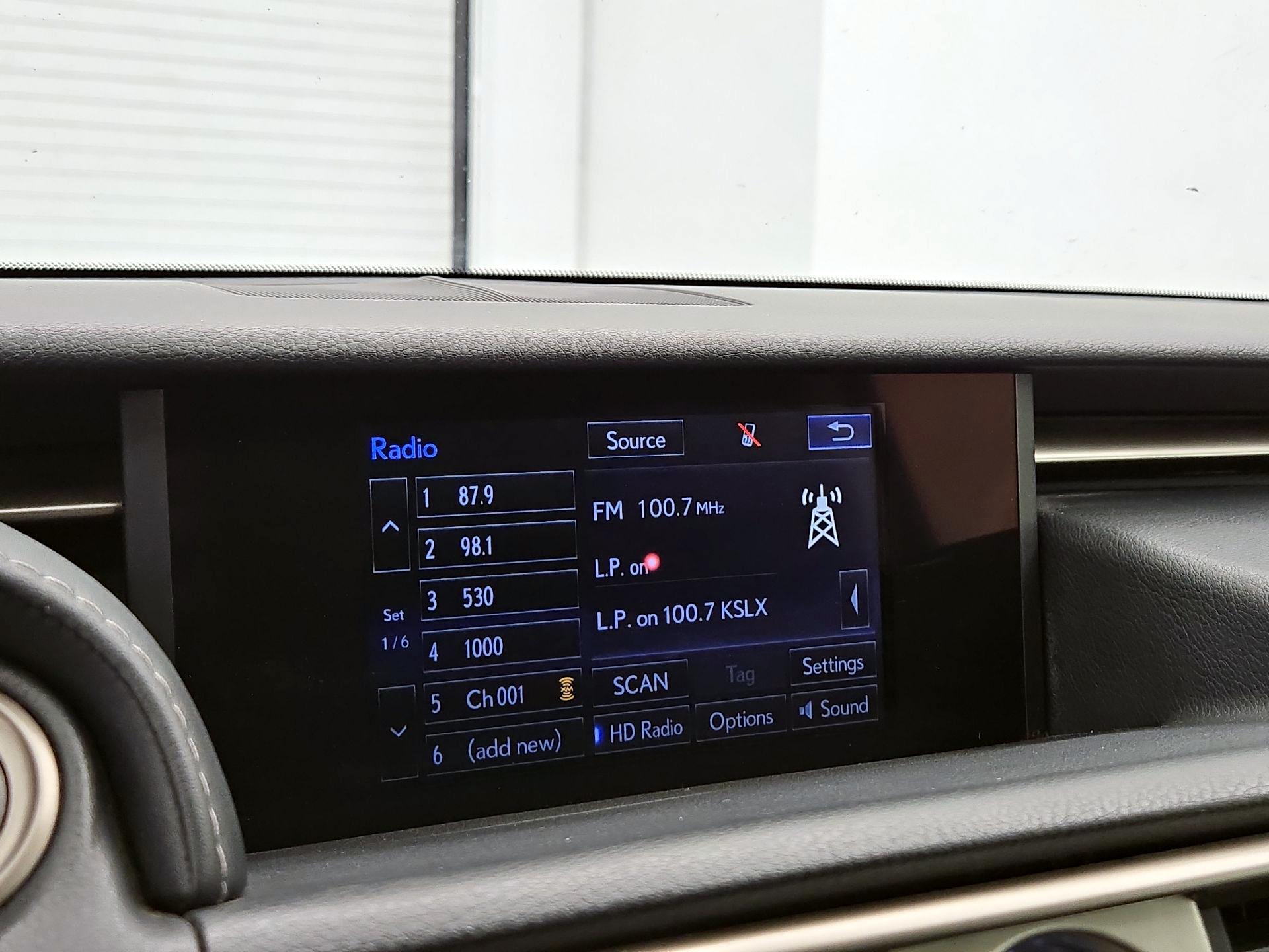 Thumbnail: 2016 Lexus IS - 16