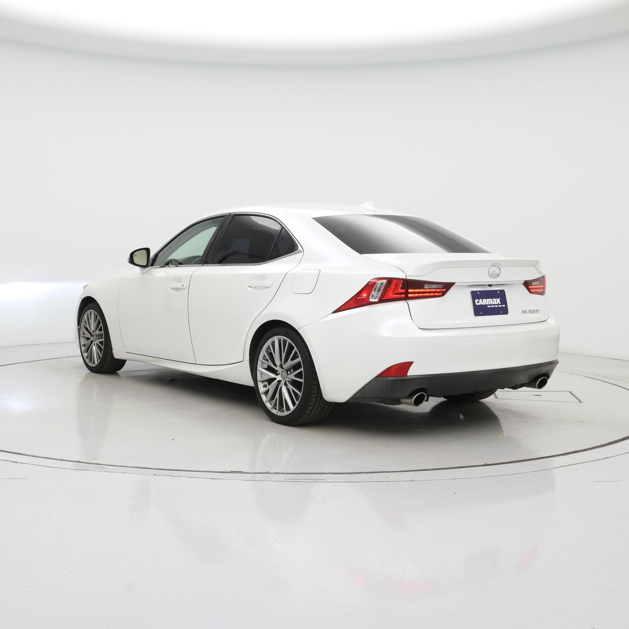 Thumbnail: 2016 Lexus IS - 2