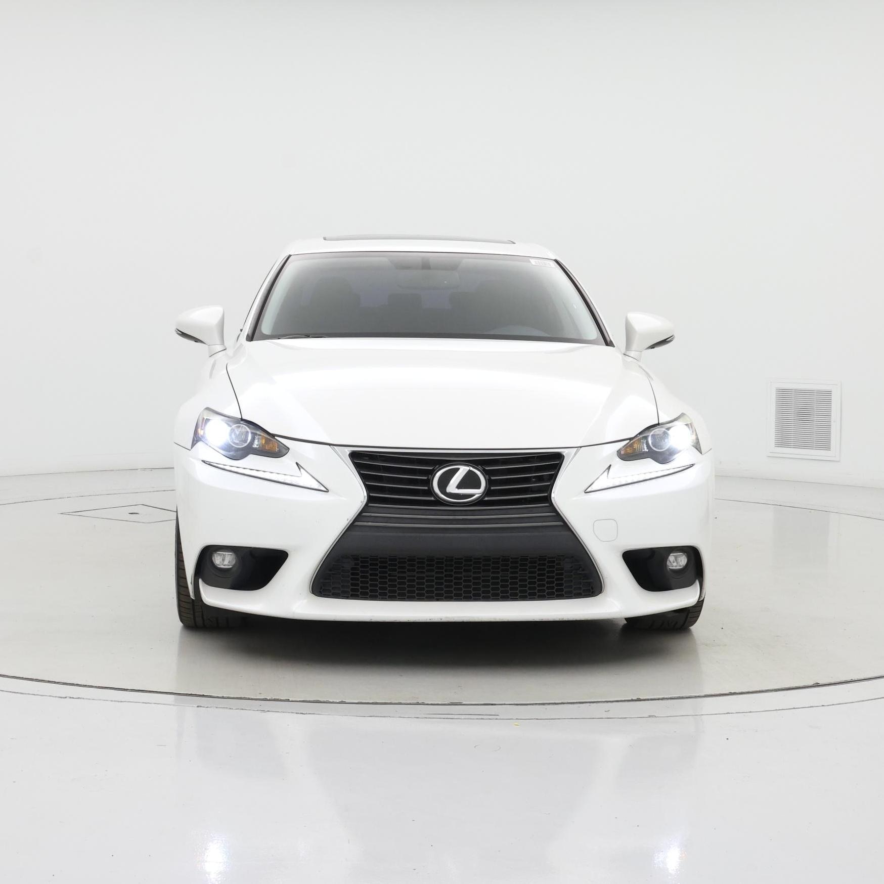 Thumbnail: 2016 Lexus IS - 5