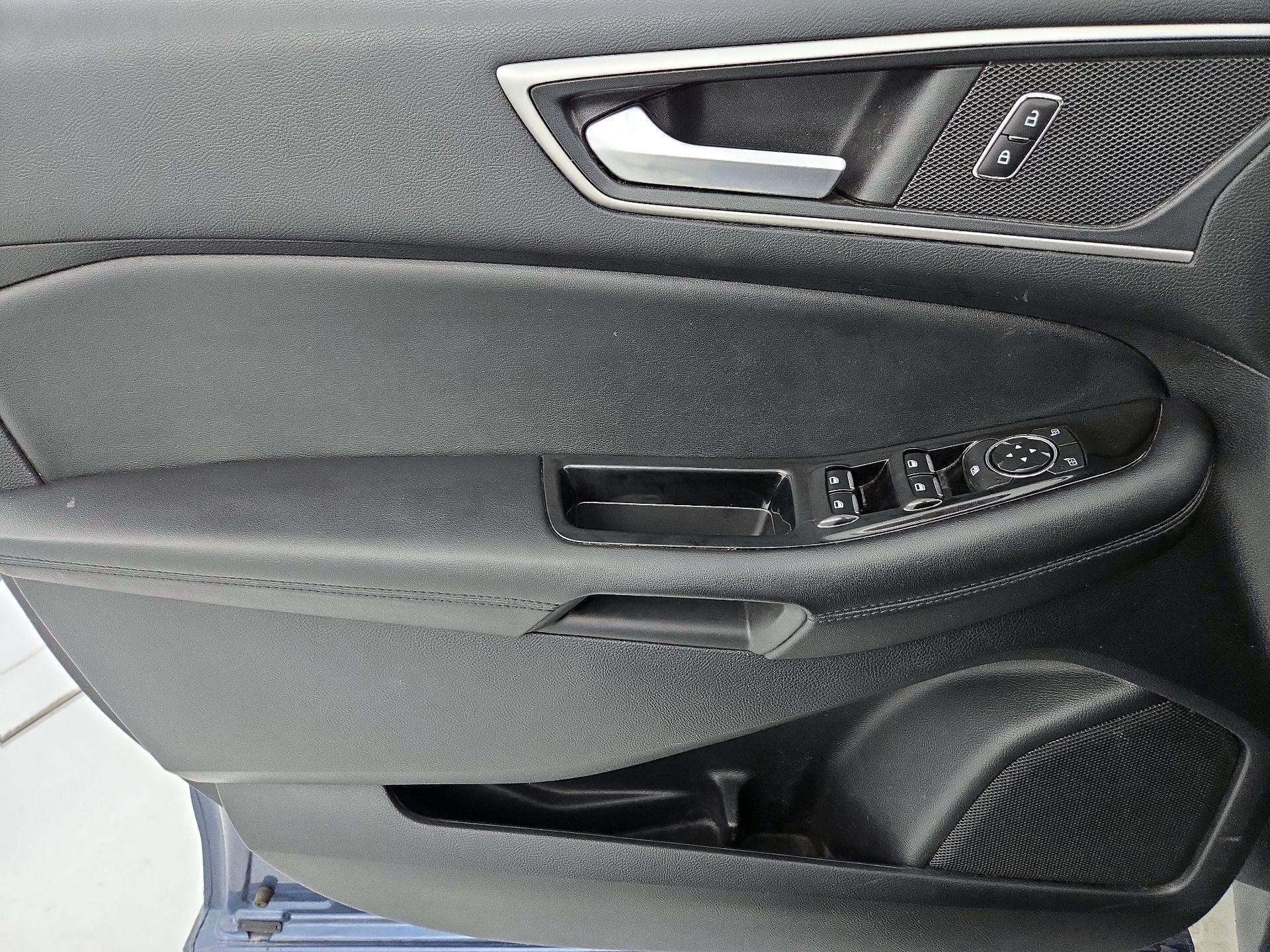 Thumbnail: 2018 Ford Edge - 12